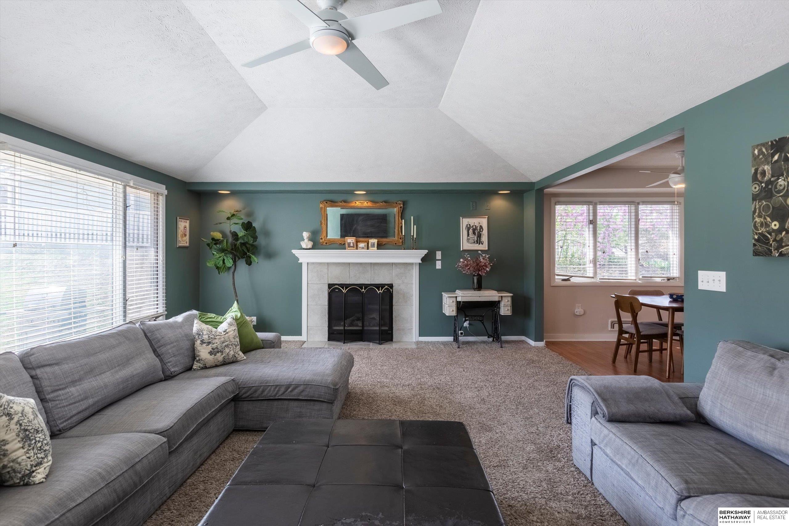 Omaha, Nebraska 68132, United States, 3 Bedrooms Bedrooms, ,3 BathroomsBathrooms,Residential,Pending,110855