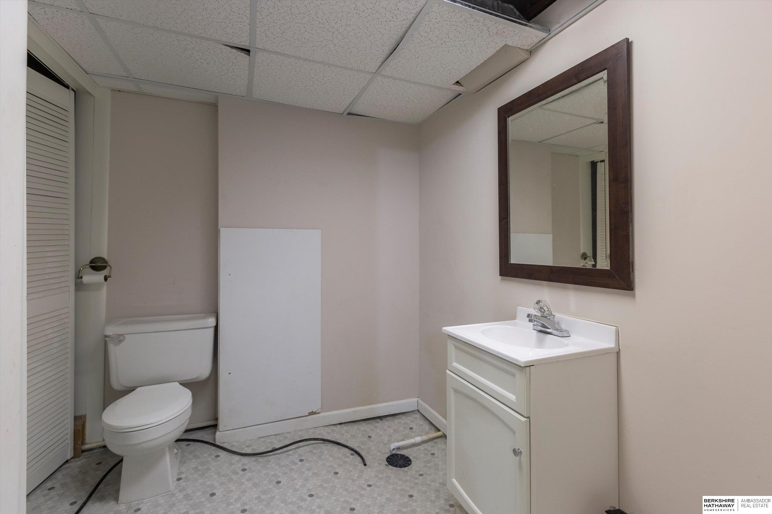 Omaha, Nebraska 68132, United States, 3 Bedrooms Bedrooms, ,3 BathroomsBathrooms,Residential,Pending,110855