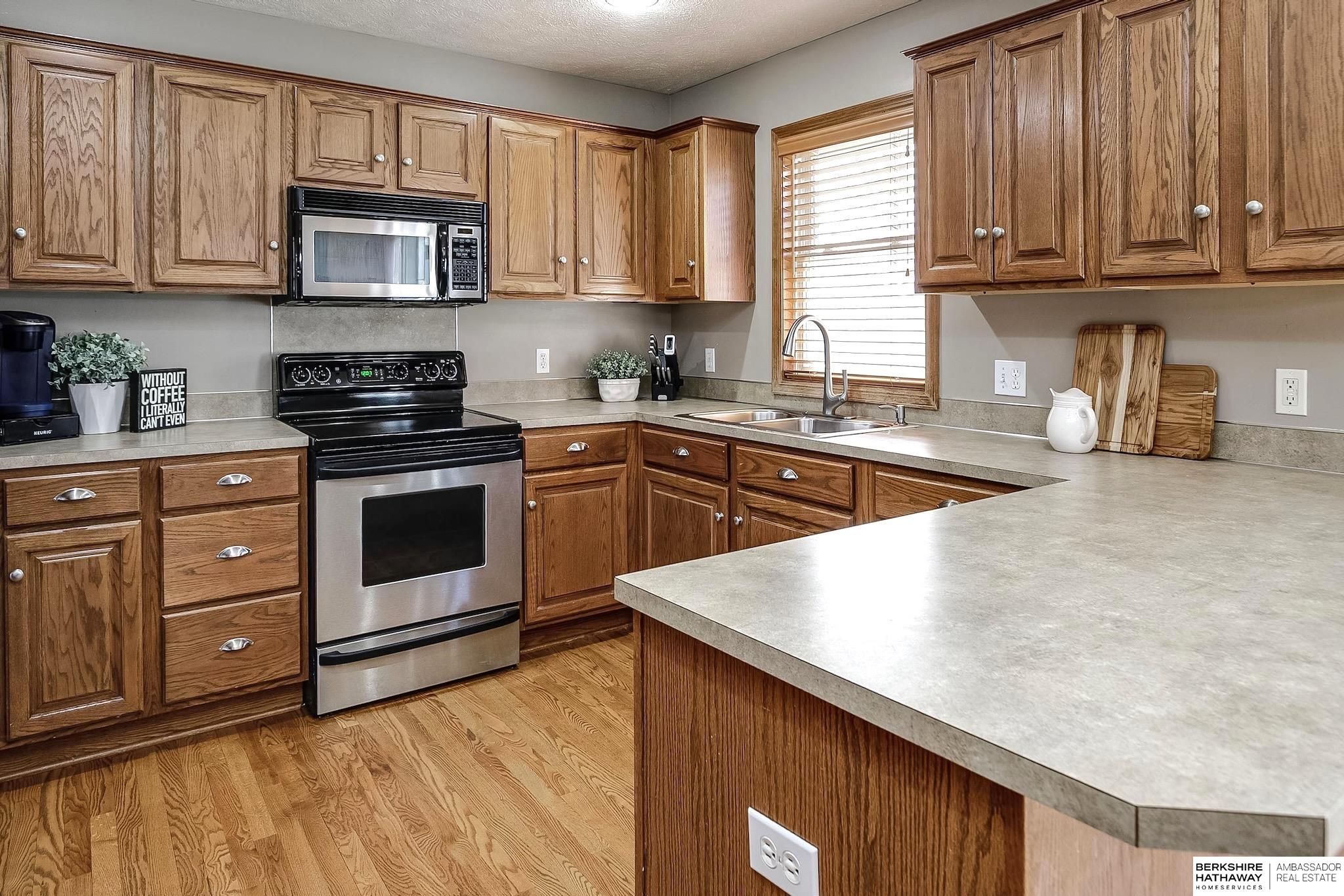 Omaha, Nebraska 68116, United States, 4 Bedrooms Bedrooms, ,3 BathroomsBathrooms,Residential,Active,96704