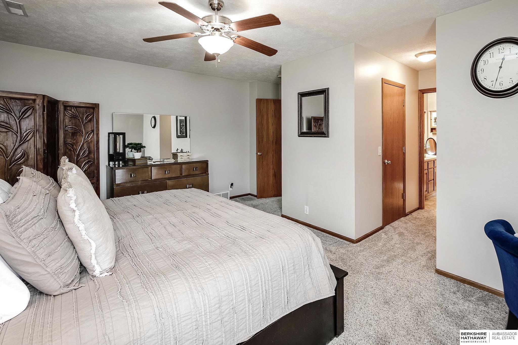 Omaha, Nebraska 68116, United States, 4 Bedrooms Bedrooms, ,3 BathroomsBathrooms,Residential,Active,96704