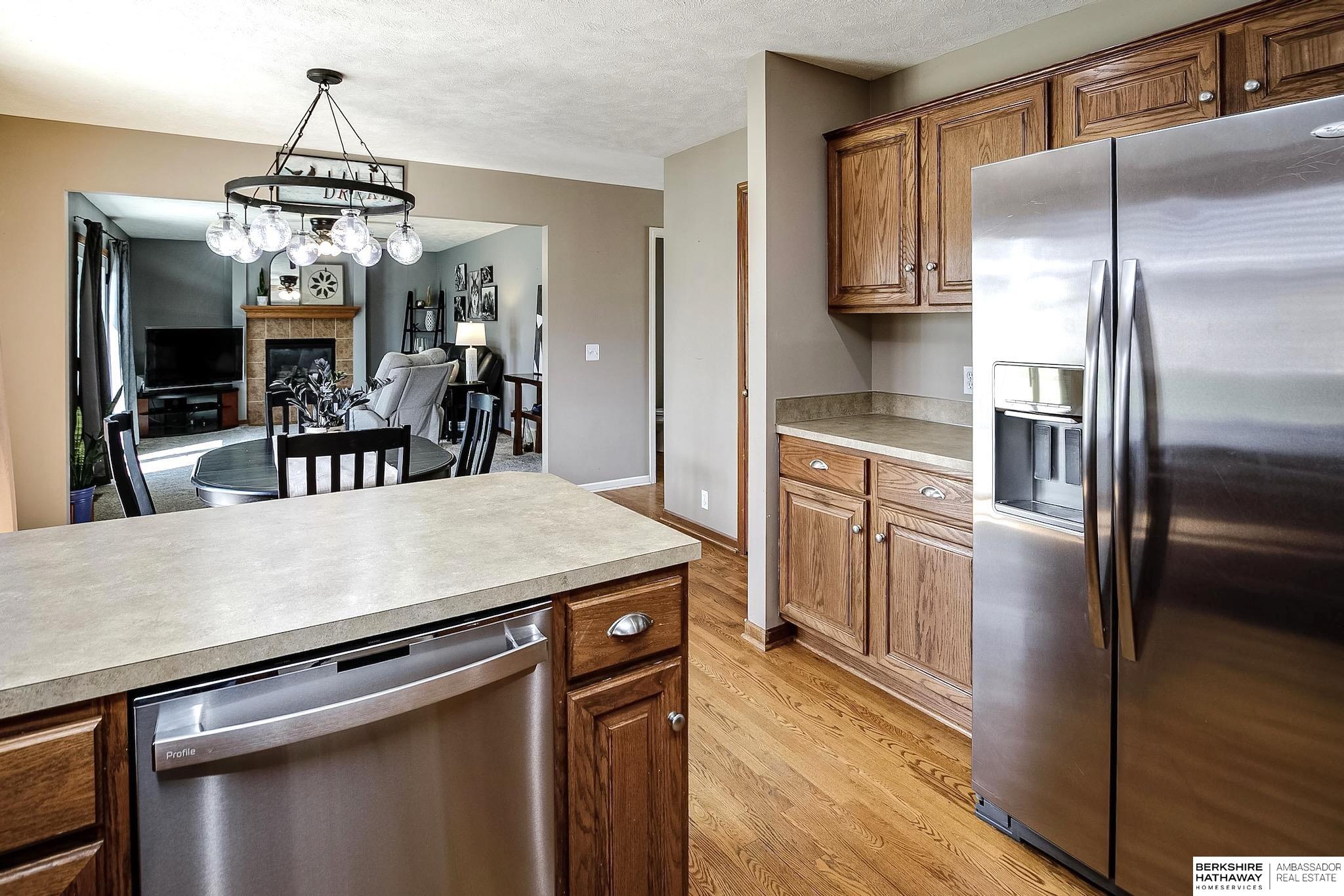 Omaha, Nebraska 68116, United States, 4 Bedrooms Bedrooms, ,3 BathroomsBathrooms,Residential,Active,96704