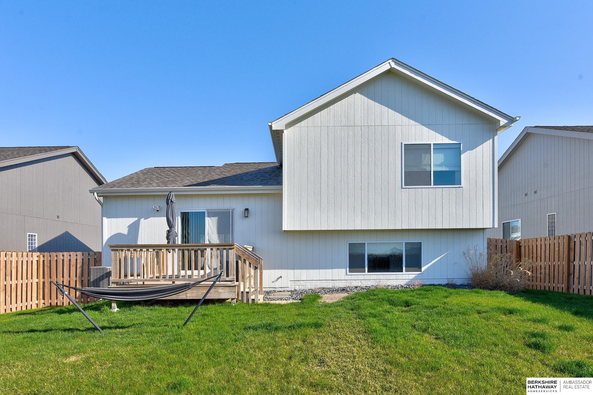 Omaha, Nebraska 68116, United States, 3 Bedrooms Bedrooms, ,3 BathroomsBathrooms,Residential,Pending,115368