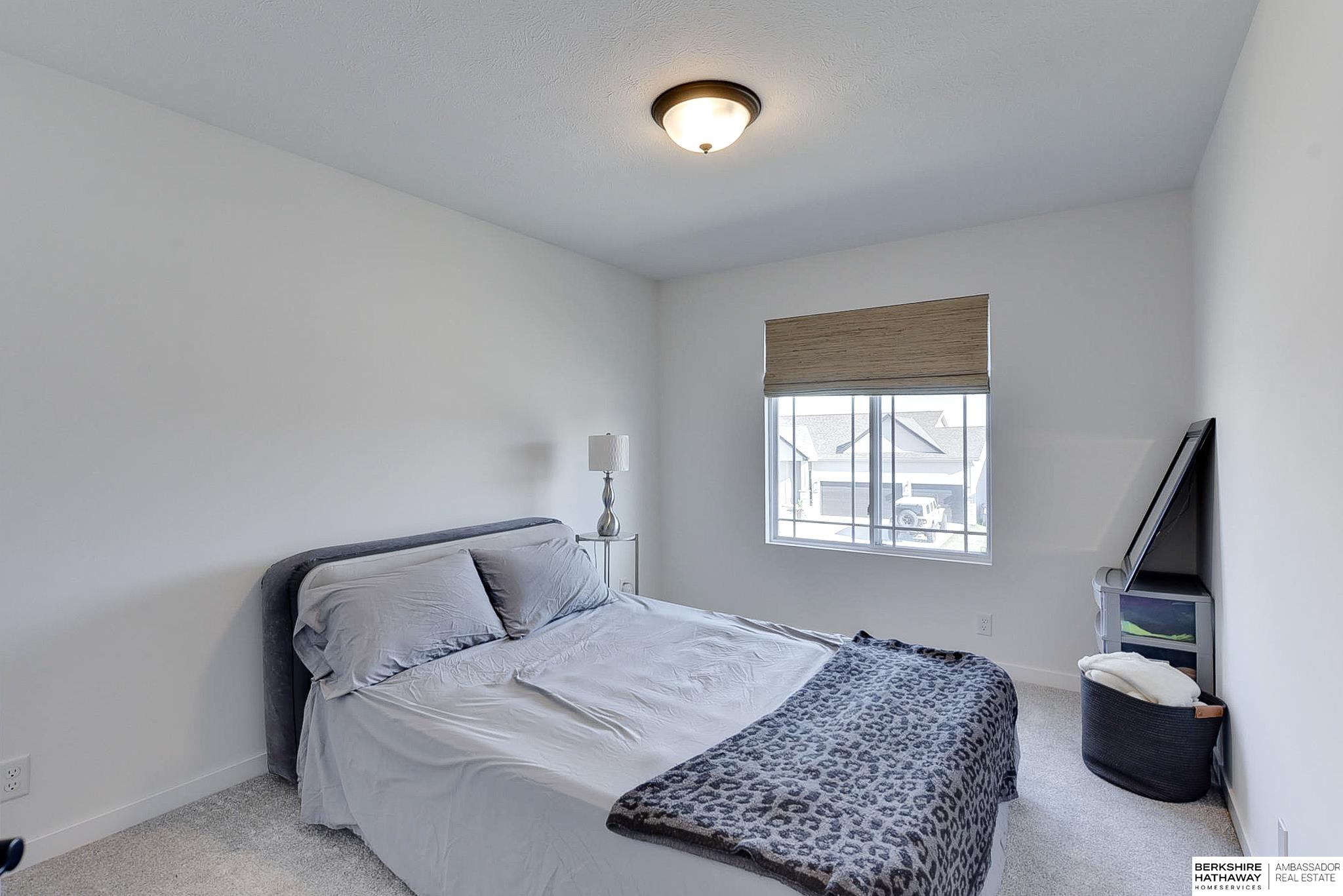 Omaha, Nebraska 68116, United States, 3 Bedrooms Bedrooms, ,3 BathroomsBathrooms,Residential,Pending,115368