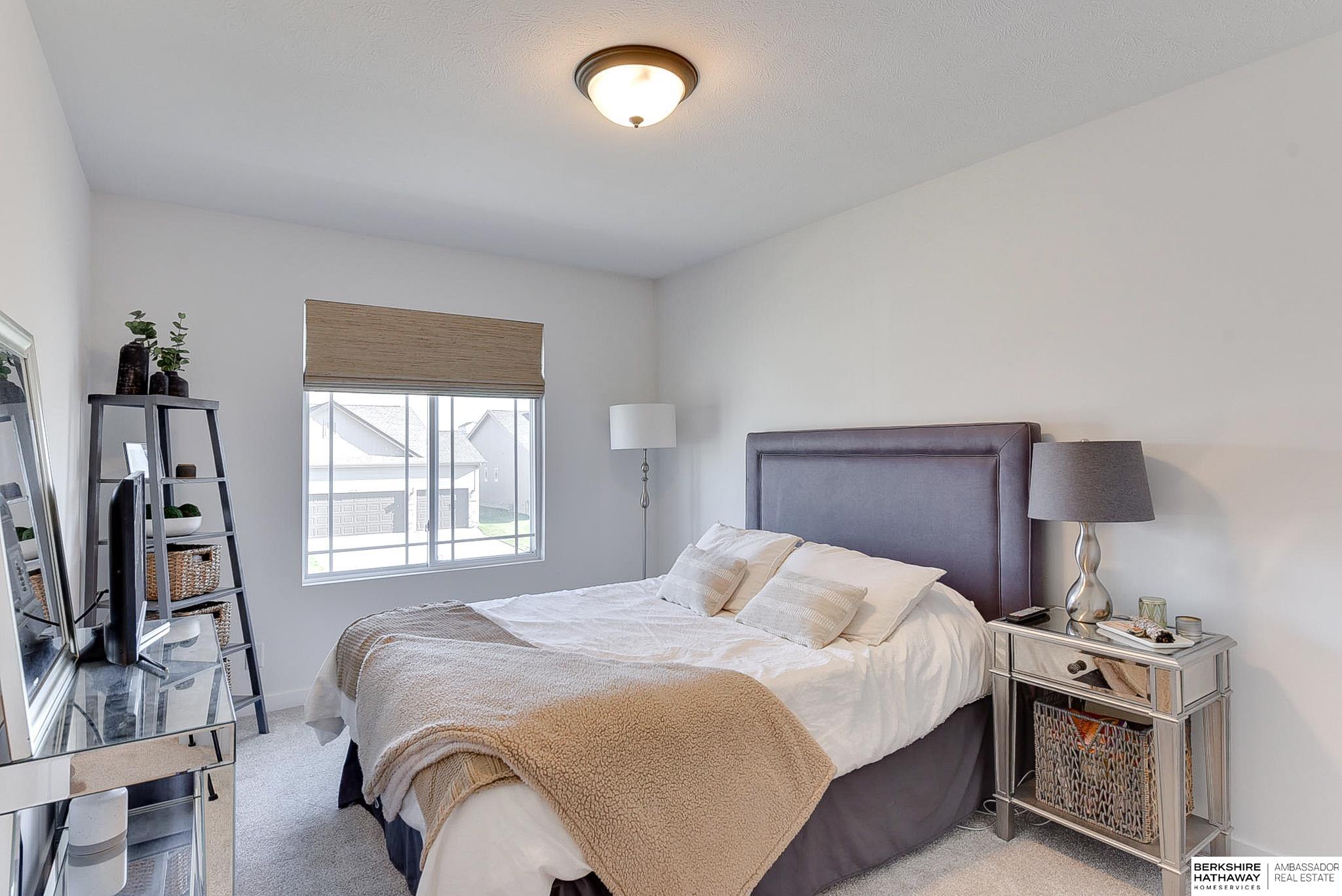 Omaha, Nebraska 68116, United States, 3 Bedrooms Bedrooms, ,3 BathroomsBathrooms,Residential,Pending,115368