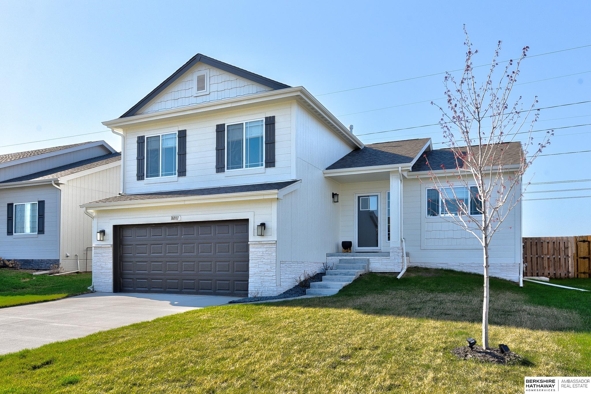 Omaha, Nebraska 68116, United States, 3 Bedrooms Bedrooms, ,3 BathroomsBathrooms,Residential,Pending,115368