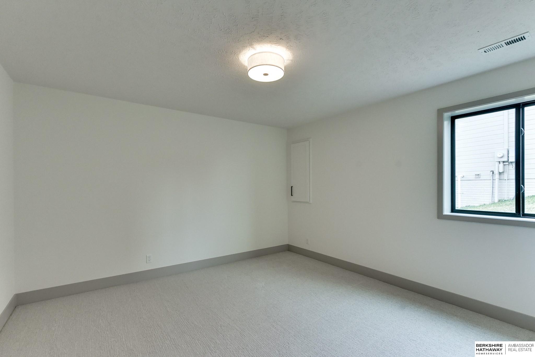 Omaha, Nebraska 68138, United States, 4 Bedrooms Bedrooms, ,3 BathroomsBathrooms,Residential,Active,40630