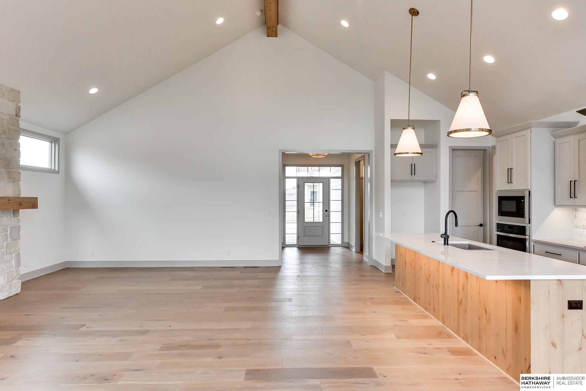 Omaha, Nebraska 68138, United States, 4 Bedrooms Bedrooms, ,3 BathroomsBathrooms,Residential,Active,40630