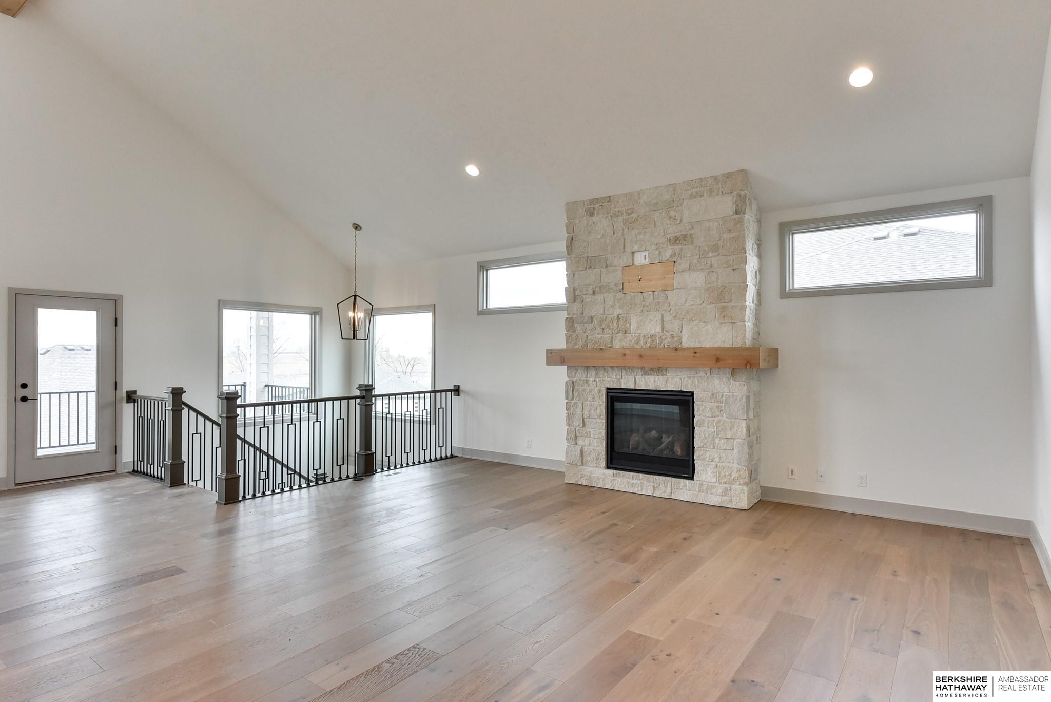 Omaha, Nebraska 68138, United States, 4 Bedrooms Bedrooms, ,3 BathroomsBathrooms,Residential,Active,40630