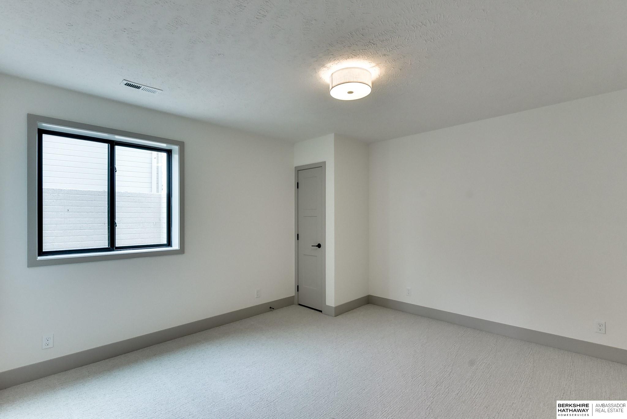 Omaha, Nebraska 68138, United States, 4 Bedrooms Bedrooms, ,3 BathroomsBathrooms,Residential,Active,40630