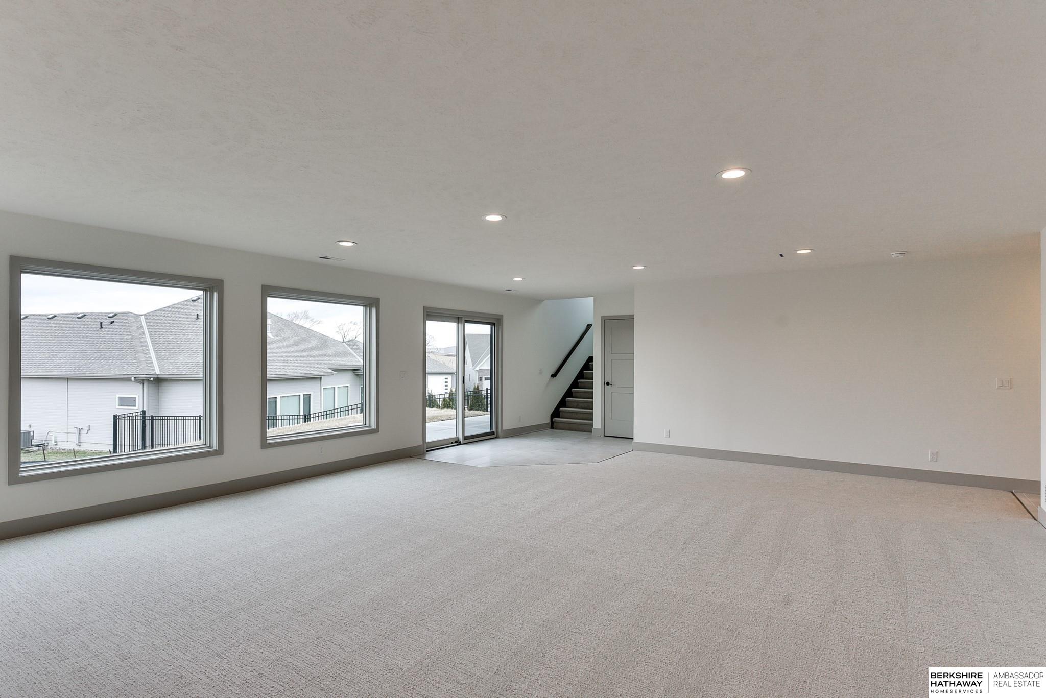 Omaha, Nebraska 68138, United States, 4 Bedrooms Bedrooms, ,3 BathroomsBathrooms,Residential,Active,40630