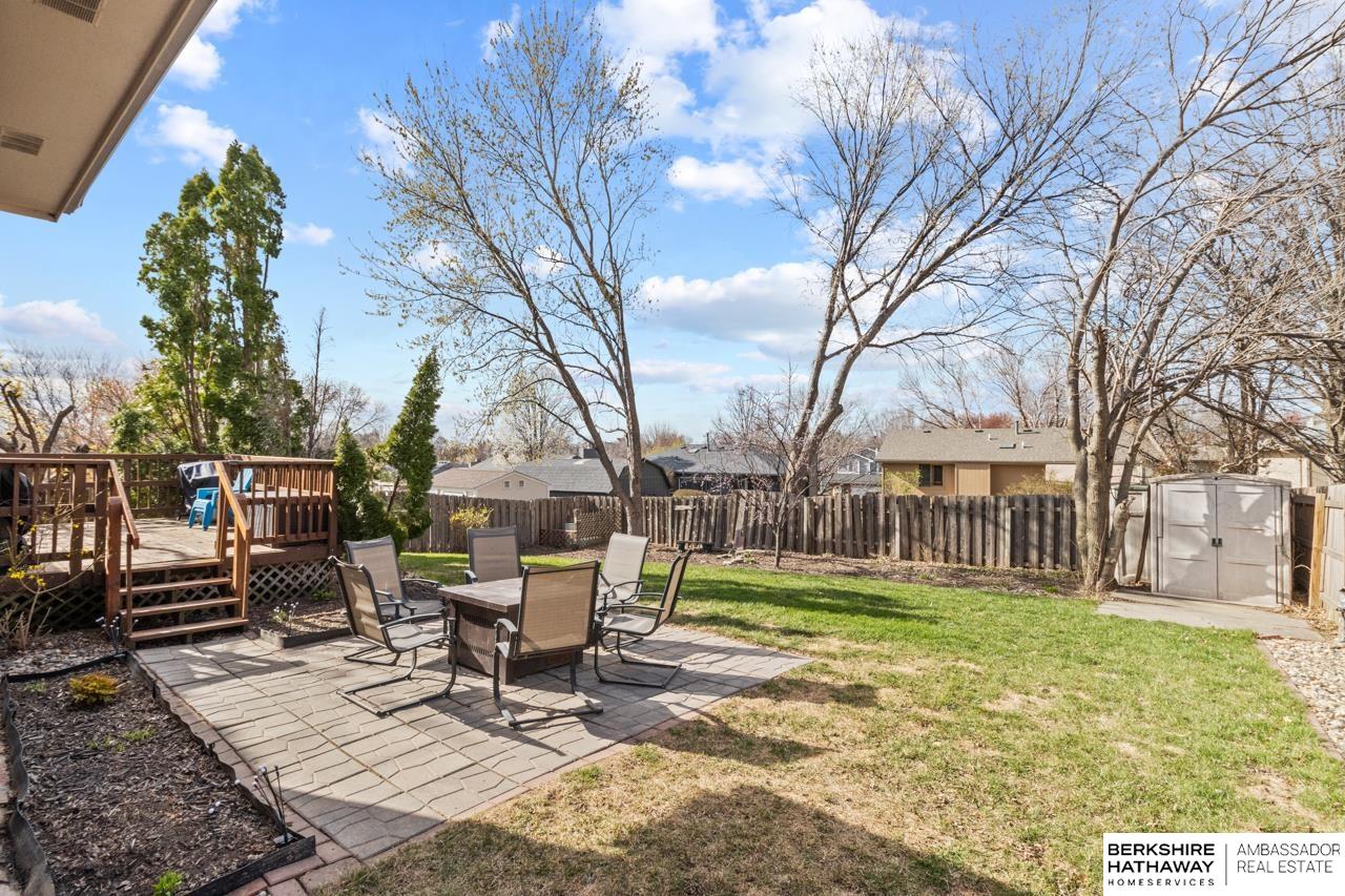 Omaha, Nebraska 68135, United States, 3 Bedrooms Bedrooms, ,3 BathroomsBathrooms,Residential,Pending,120039