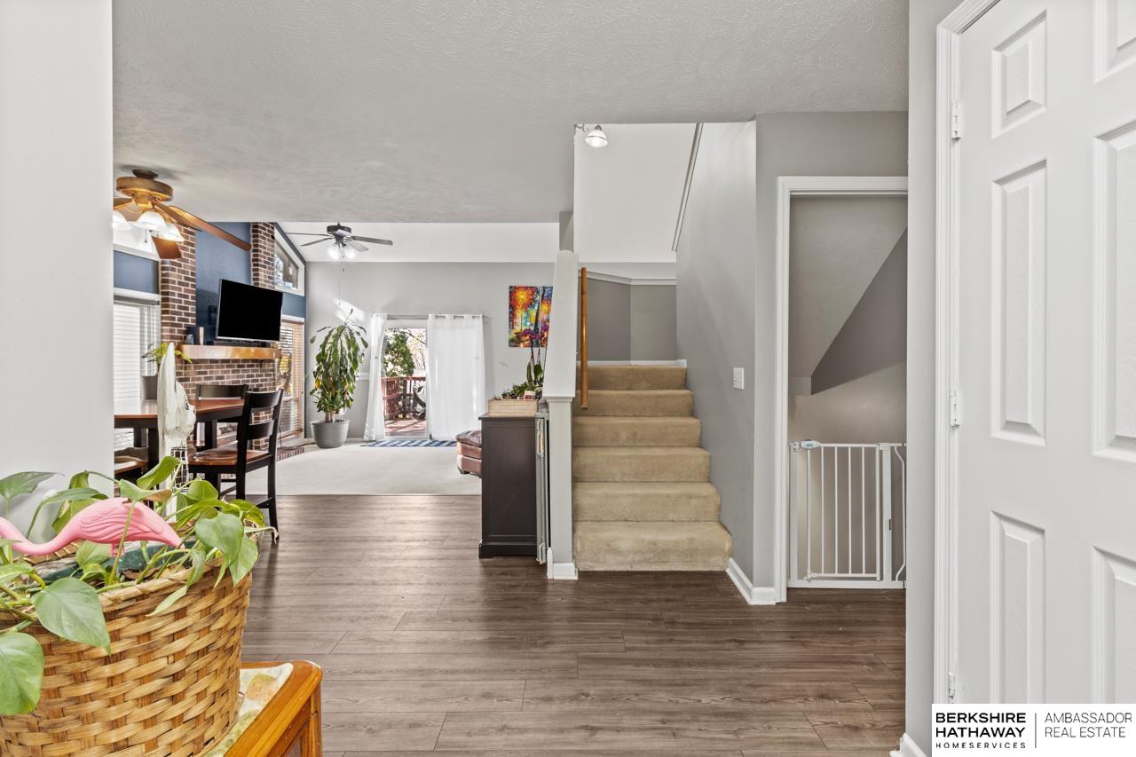 Omaha, Nebraska 68135, United States, 3 Bedrooms Bedrooms, ,3 BathroomsBathrooms,Residential,Pending,120039