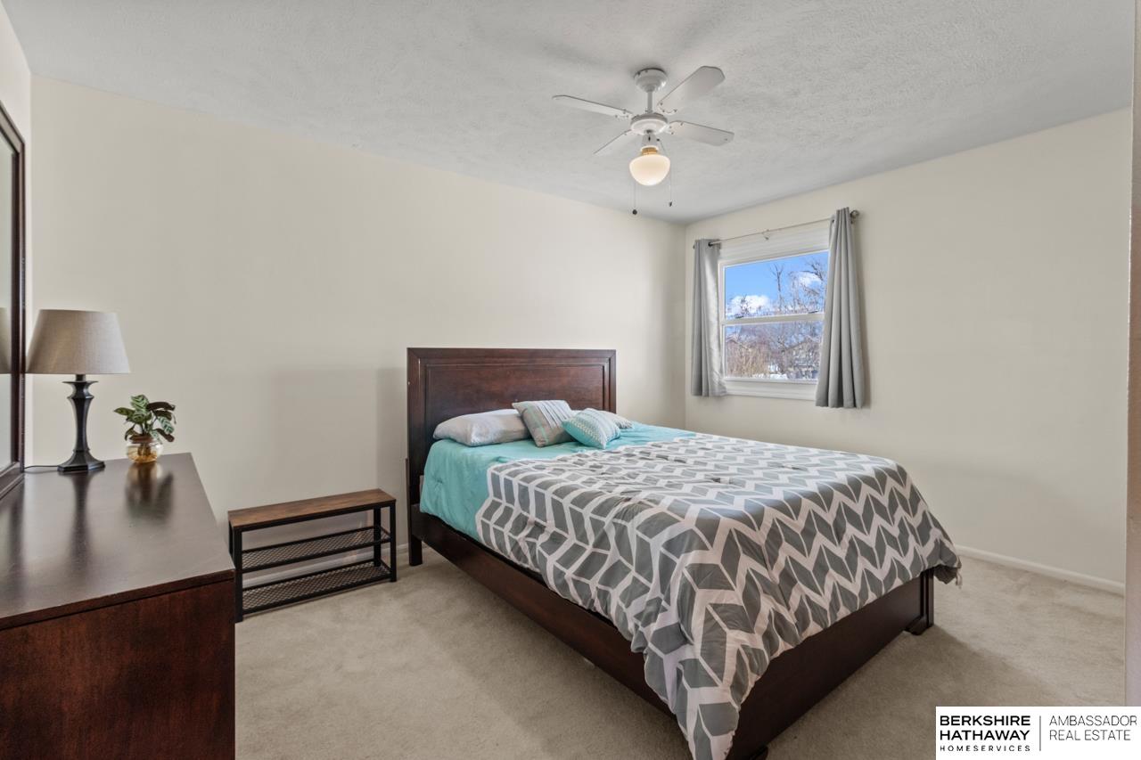 Omaha, Nebraska 68135, United States, 3 Bedrooms Bedrooms, ,3 BathroomsBathrooms,Residential,Pending,120039