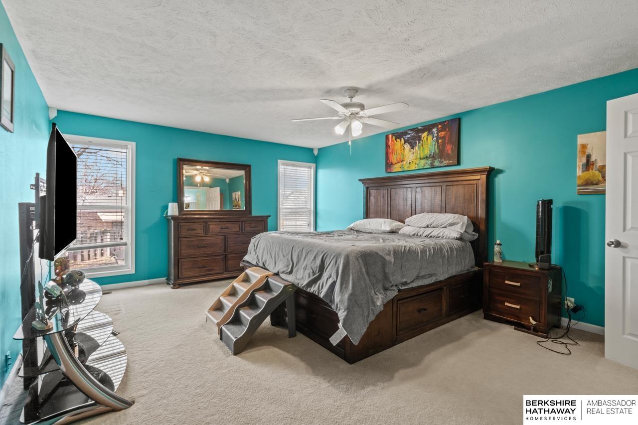 Omaha, Nebraska 68135, United States, 3 Bedrooms Bedrooms, ,3 BathroomsBathrooms,Residential,Pending,120039