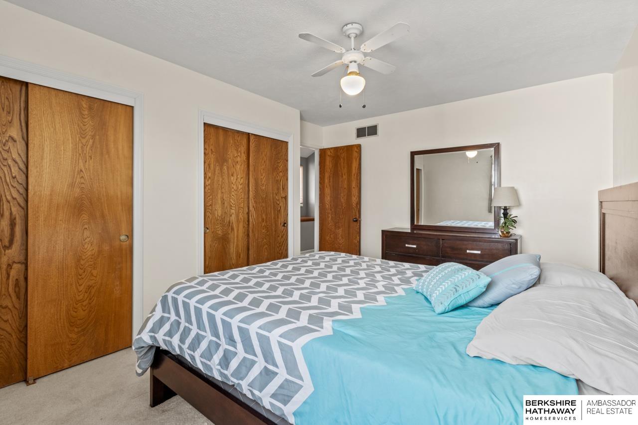 Omaha, Nebraska 68135, United States, 3 Bedrooms Bedrooms, ,3 BathroomsBathrooms,Residential,Pending,120039