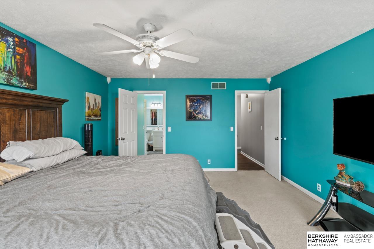 Omaha, Nebraska 68135, United States, 3 Bedrooms Bedrooms, ,3 BathroomsBathrooms,Residential,Pending,120039