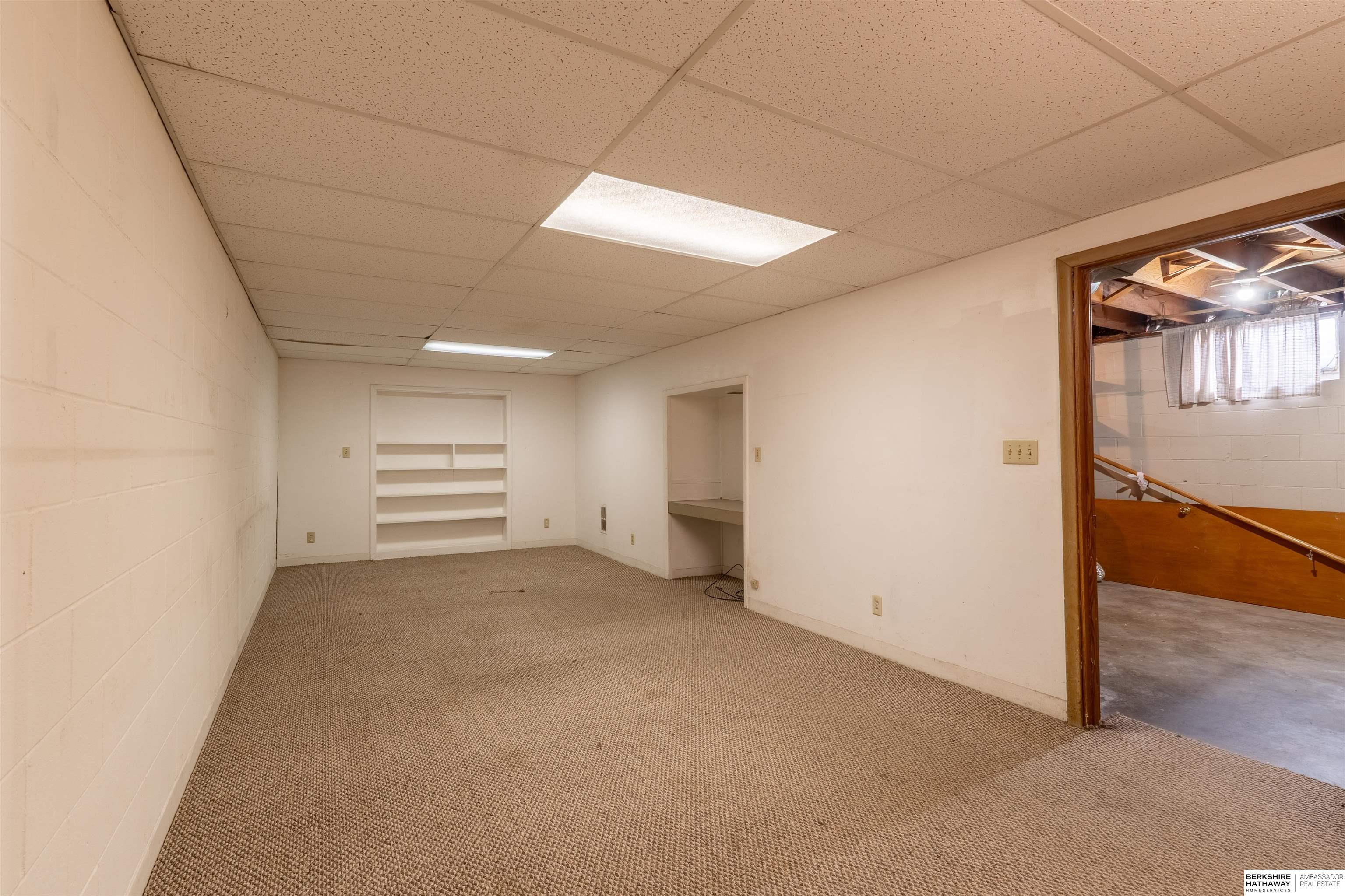 Omaha, Nebraska 68124, United States, 3 Bedrooms Bedrooms, ,2 BathroomsBathrooms,Residential,Pending,100482