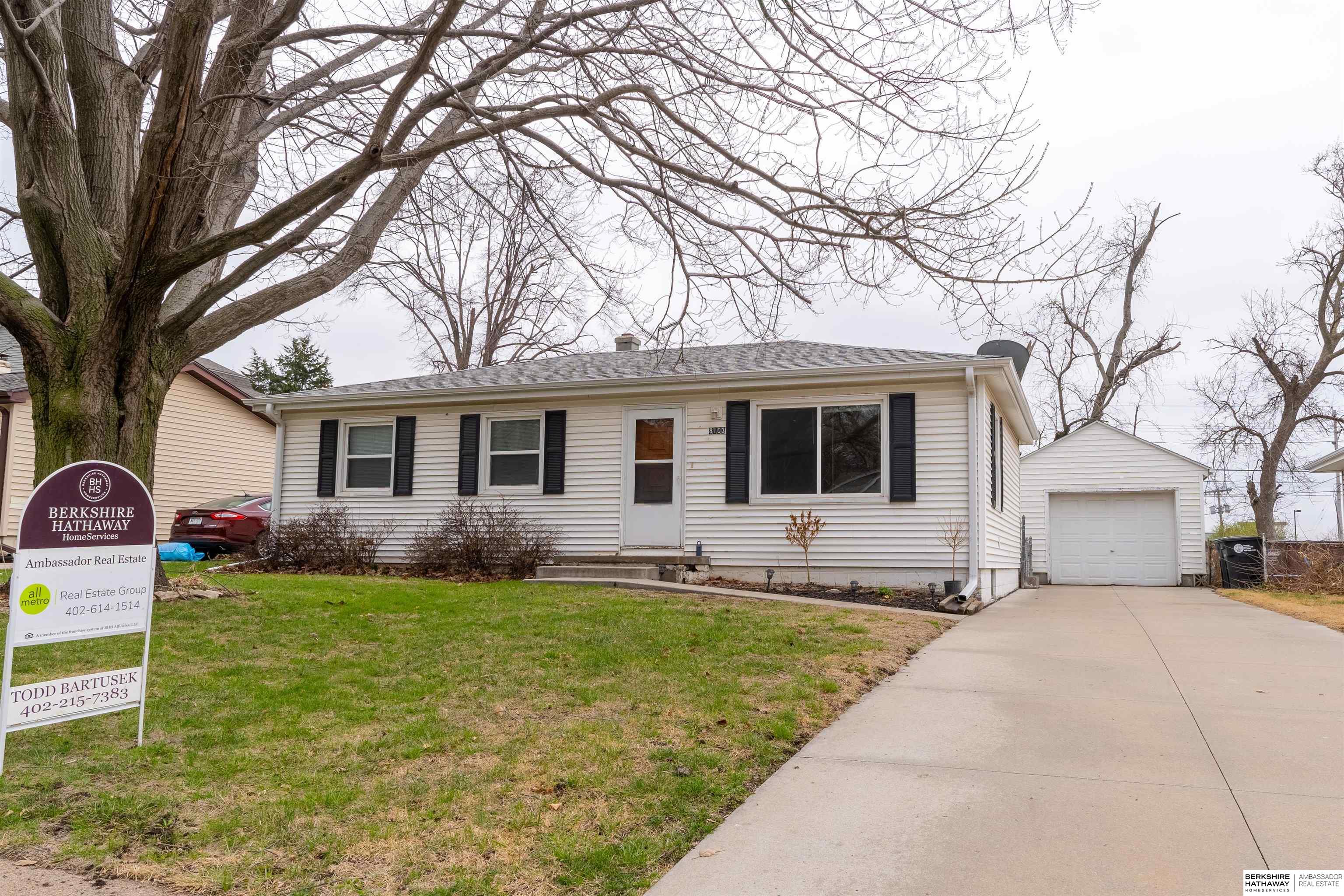 Omaha, Nebraska 68124, United States, 3 Bedrooms Bedrooms, ,2 BathroomsBathrooms,Residential,Pending,100482