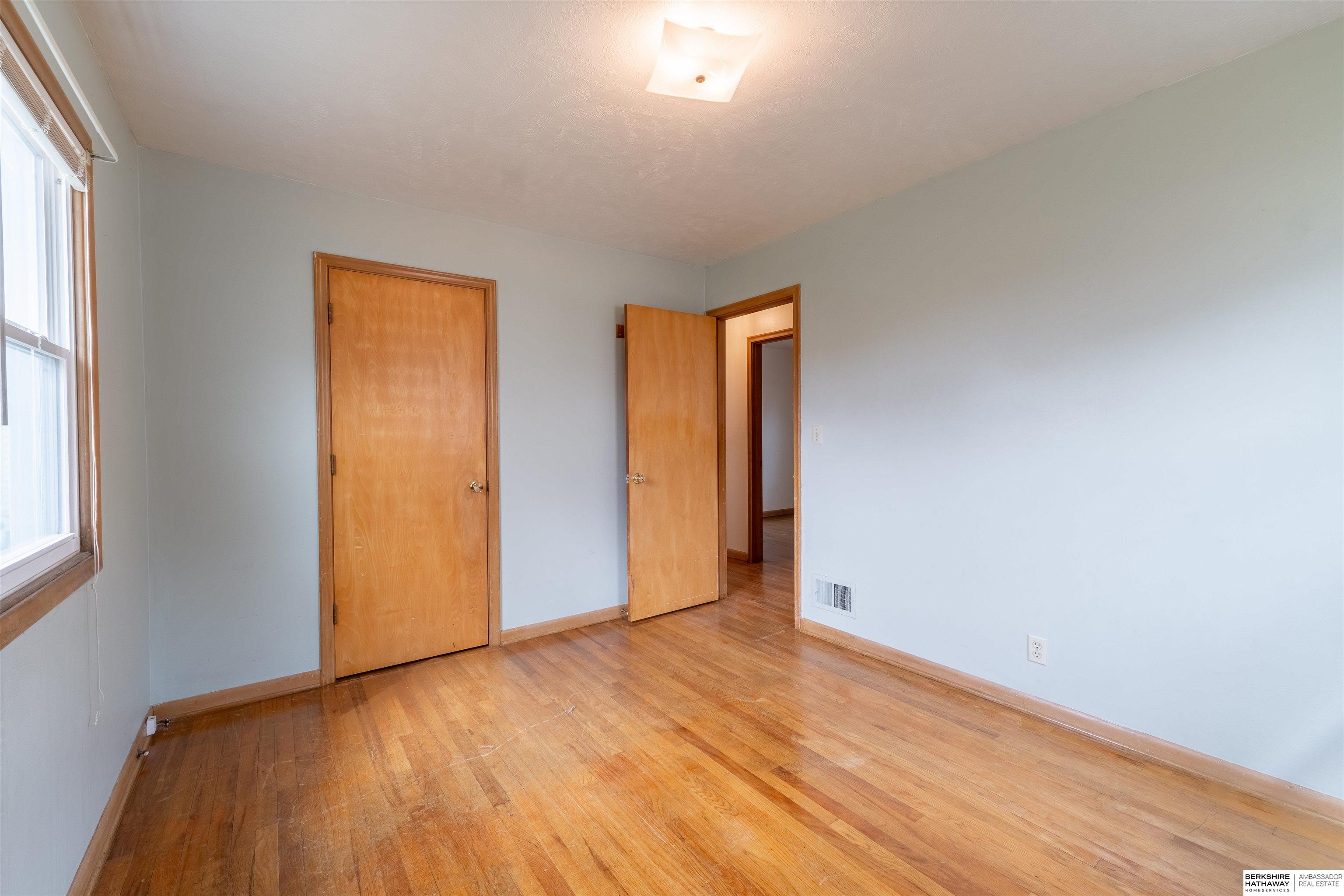 Omaha, Nebraska 68124, United States, 3 Bedrooms Bedrooms, ,2 BathroomsBathrooms,Residential,Pending,100482