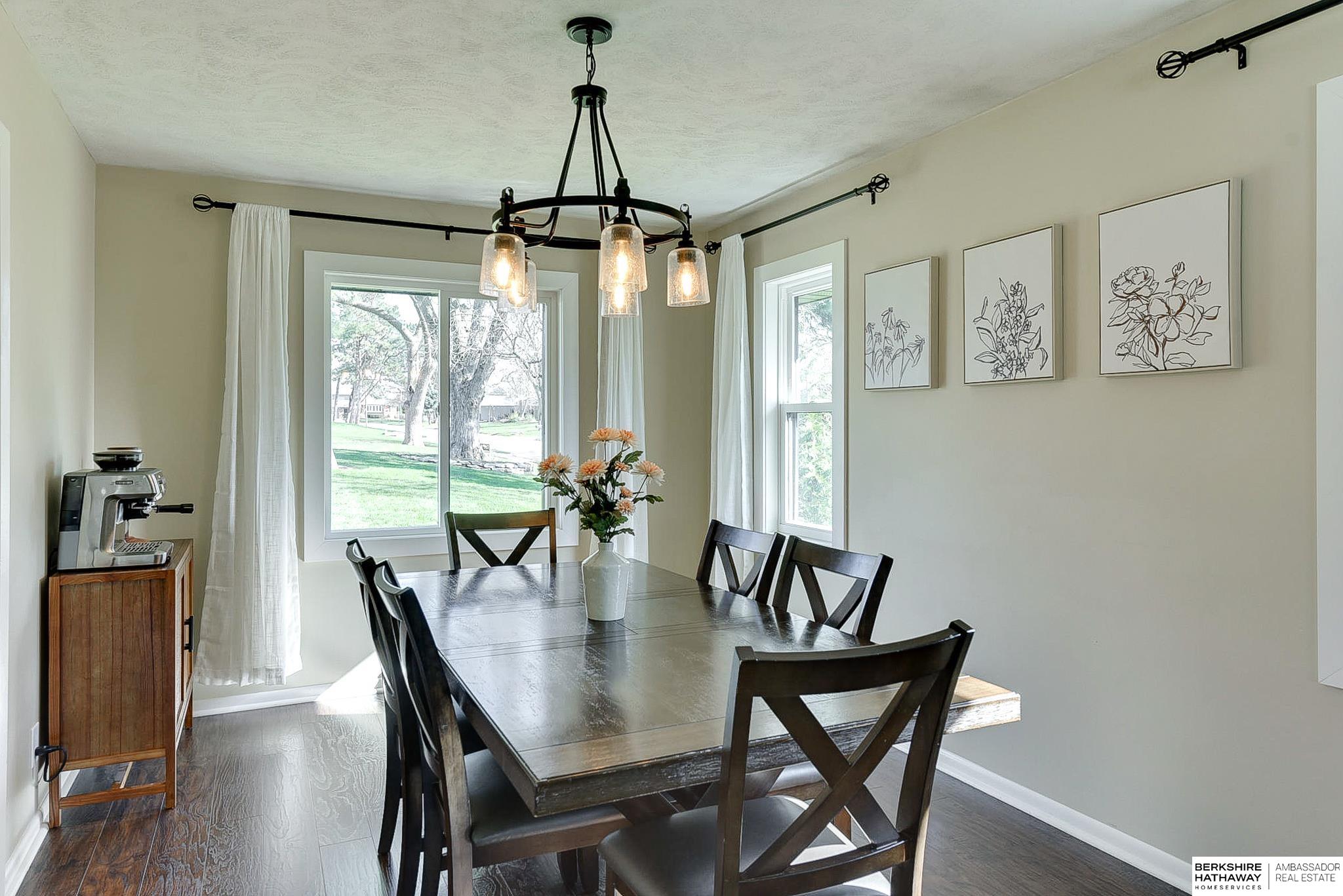 Elkhorn, Nebraska 68022, United States, 4 Bedrooms Bedrooms, ,3 BathroomsBathrooms,Residential,Pending,105746