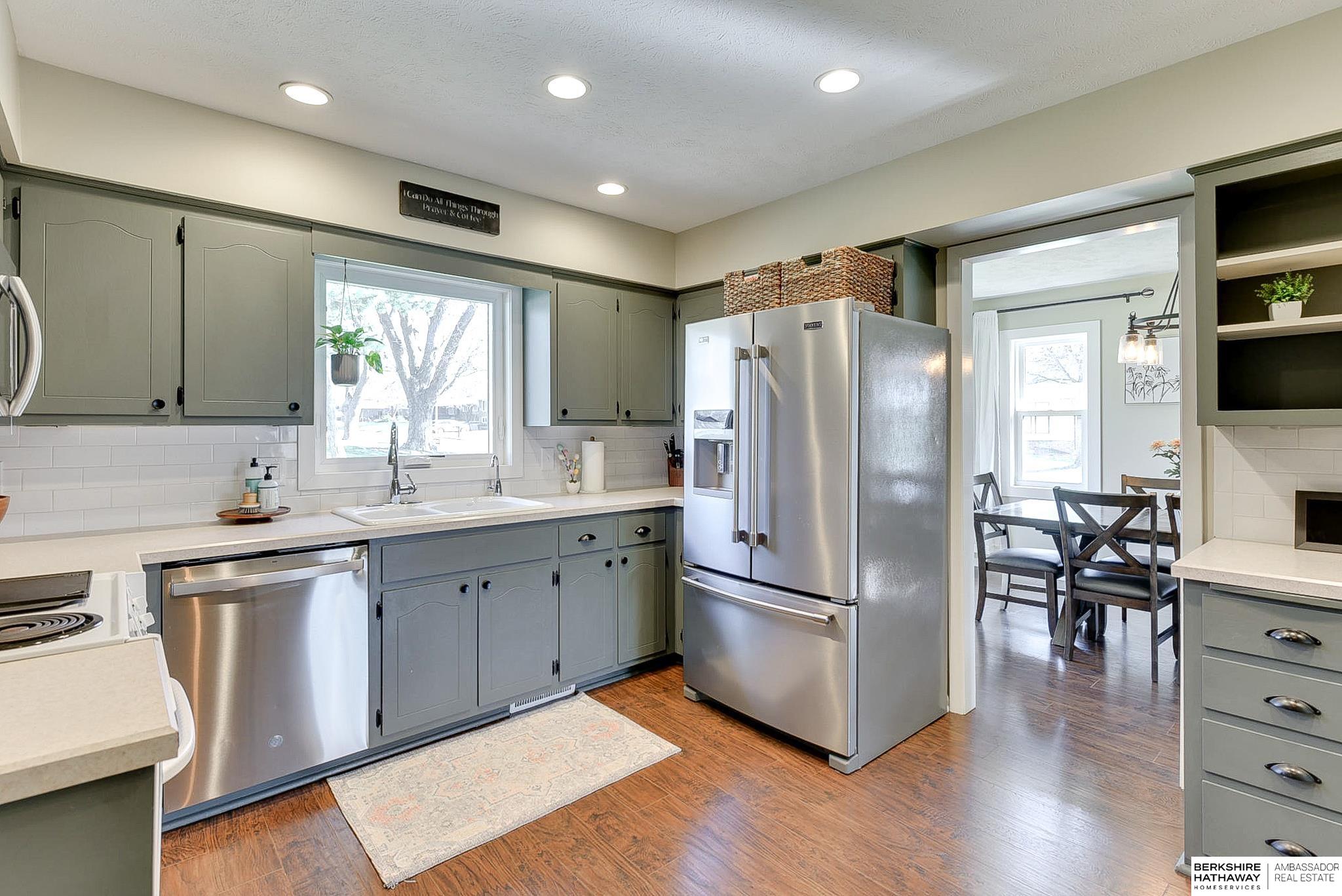 Elkhorn, Nebraska 68022, United States, 4 Bedrooms Bedrooms, ,3 BathroomsBathrooms,Residential,Pending,105746