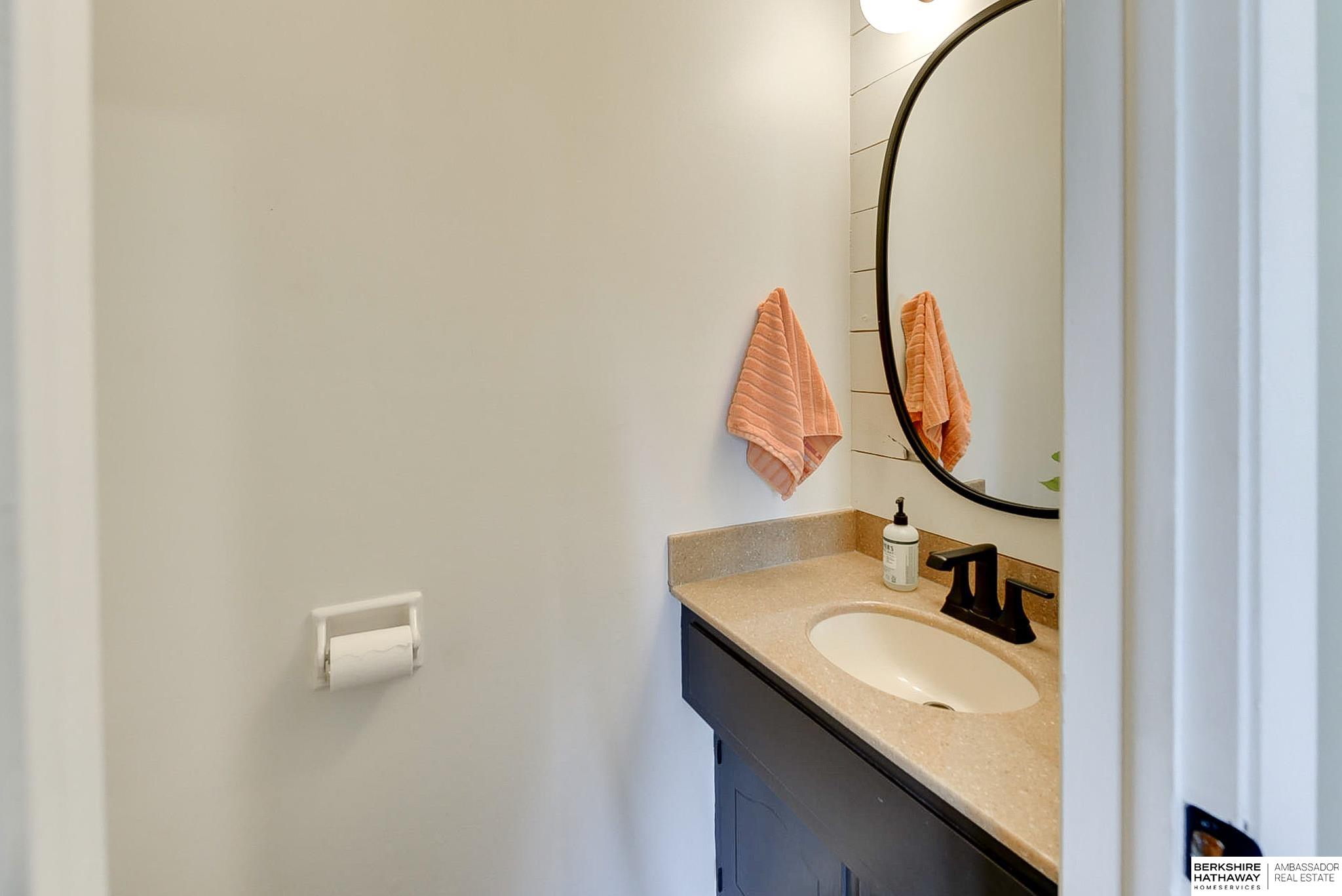 Elkhorn, Nebraska 68022, United States, 4 Bedrooms Bedrooms, ,3 BathroomsBathrooms,Residential,Pending,105746