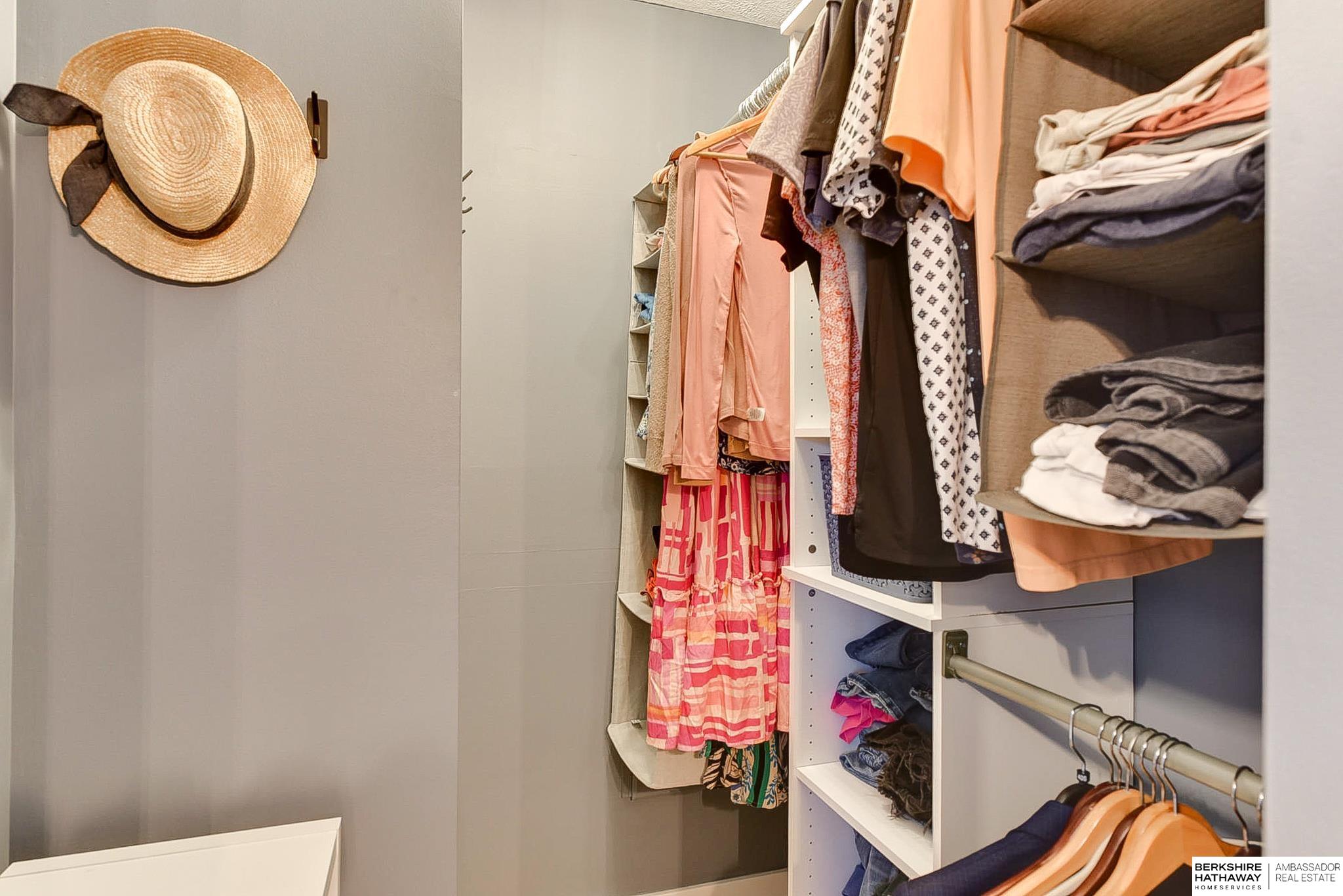 Elkhorn, Nebraska 68022, United States, 4 Bedrooms Bedrooms, ,3 BathroomsBathrooms,Residential,Pending,105746