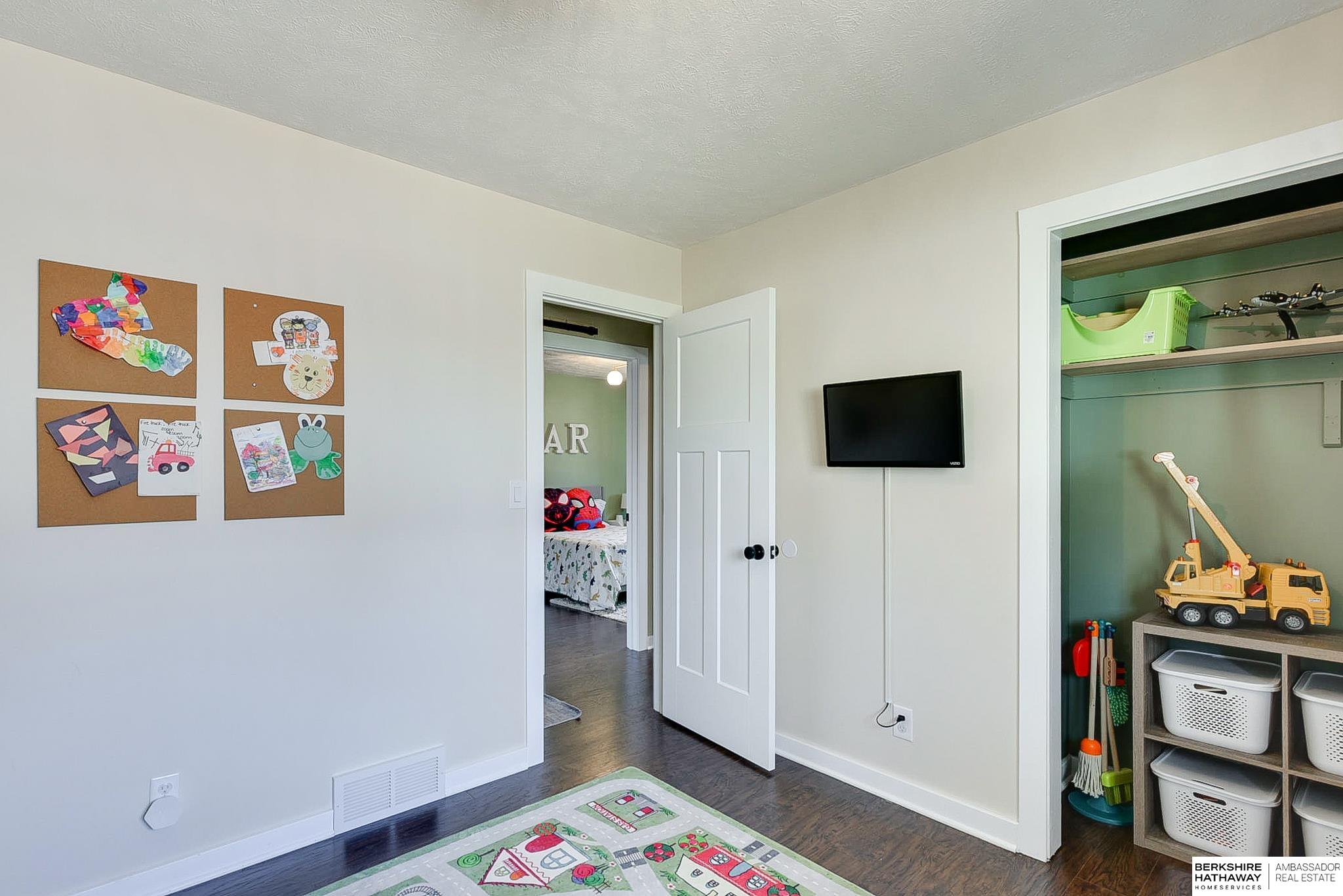 Elkhorn, Nebraska 68022, United States, 4 Bedrooms Bedrooms, ,3 BathroomsBathrooms,Residential,Pending,105746