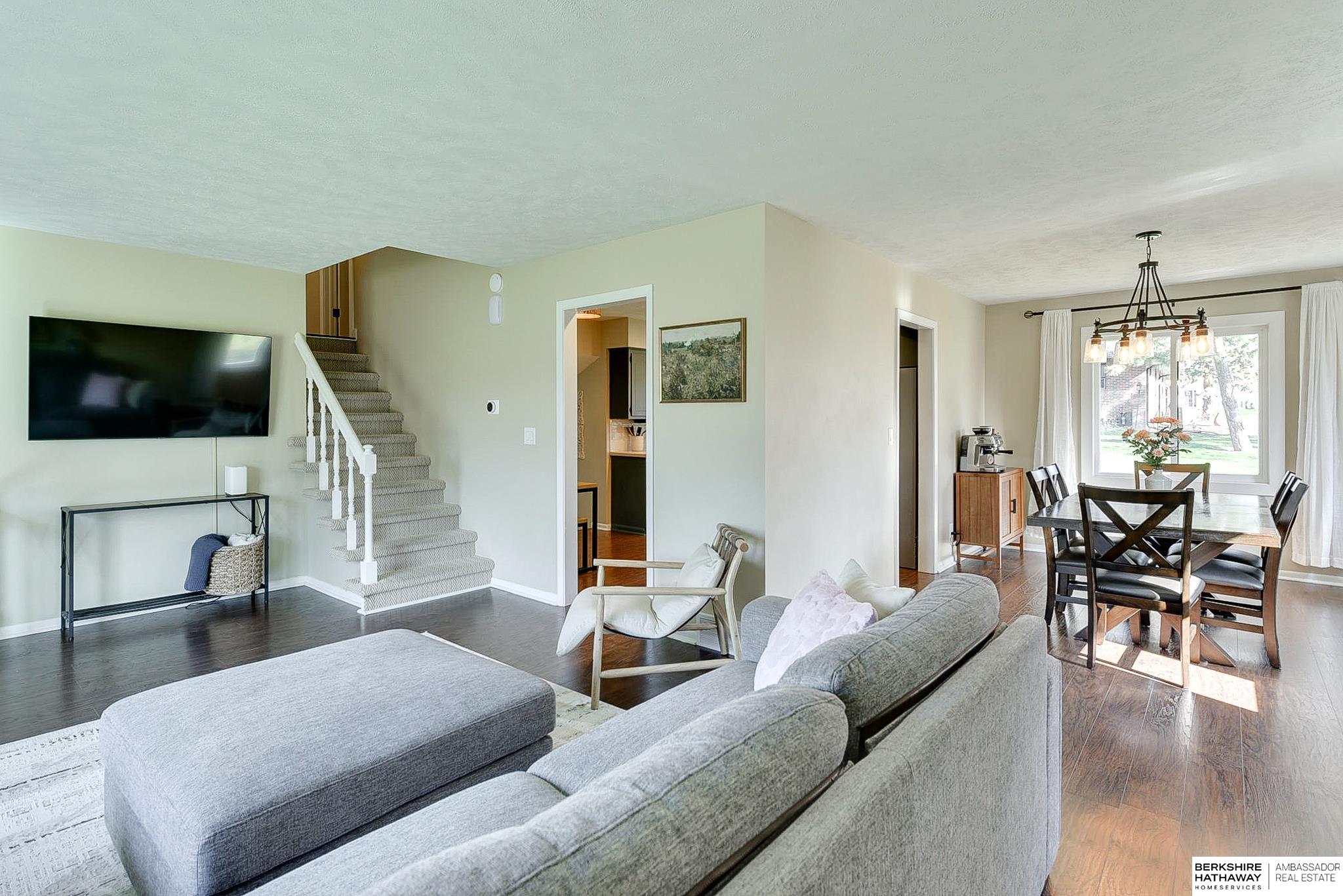 Elkhorn, Nebraska 68022, United States, 4 Bedrooms Bedrooms, ,3 BathroomsBathrooms,Residential,Pending,105746