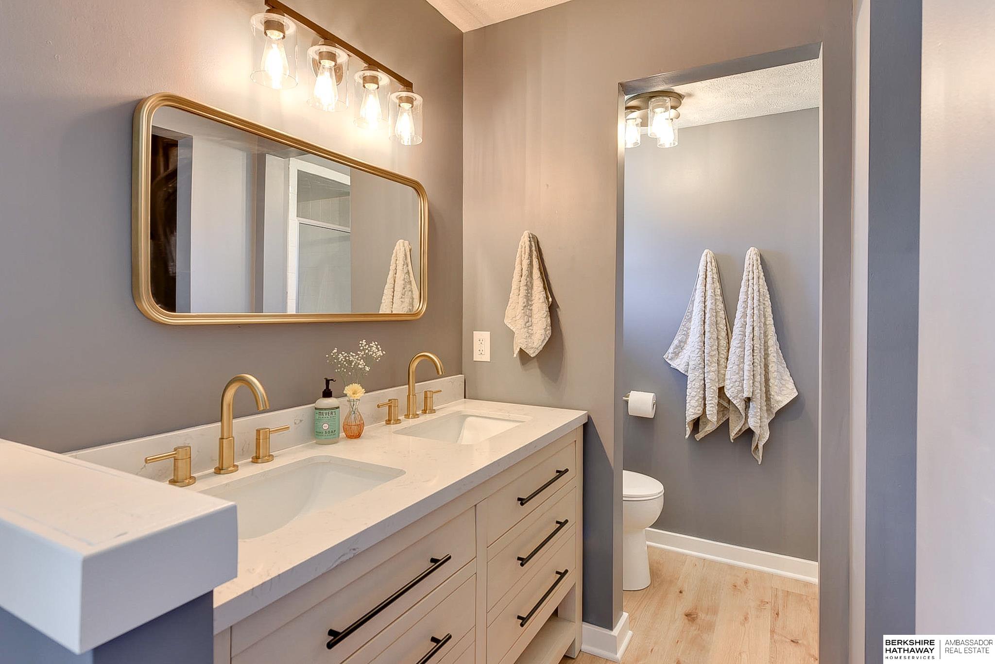 Elkhorn, Nebraska 68022, United States, 4 Bedrooms Bedrooms, ,3 BathroomsBathrooms,Residential,Pending,105746