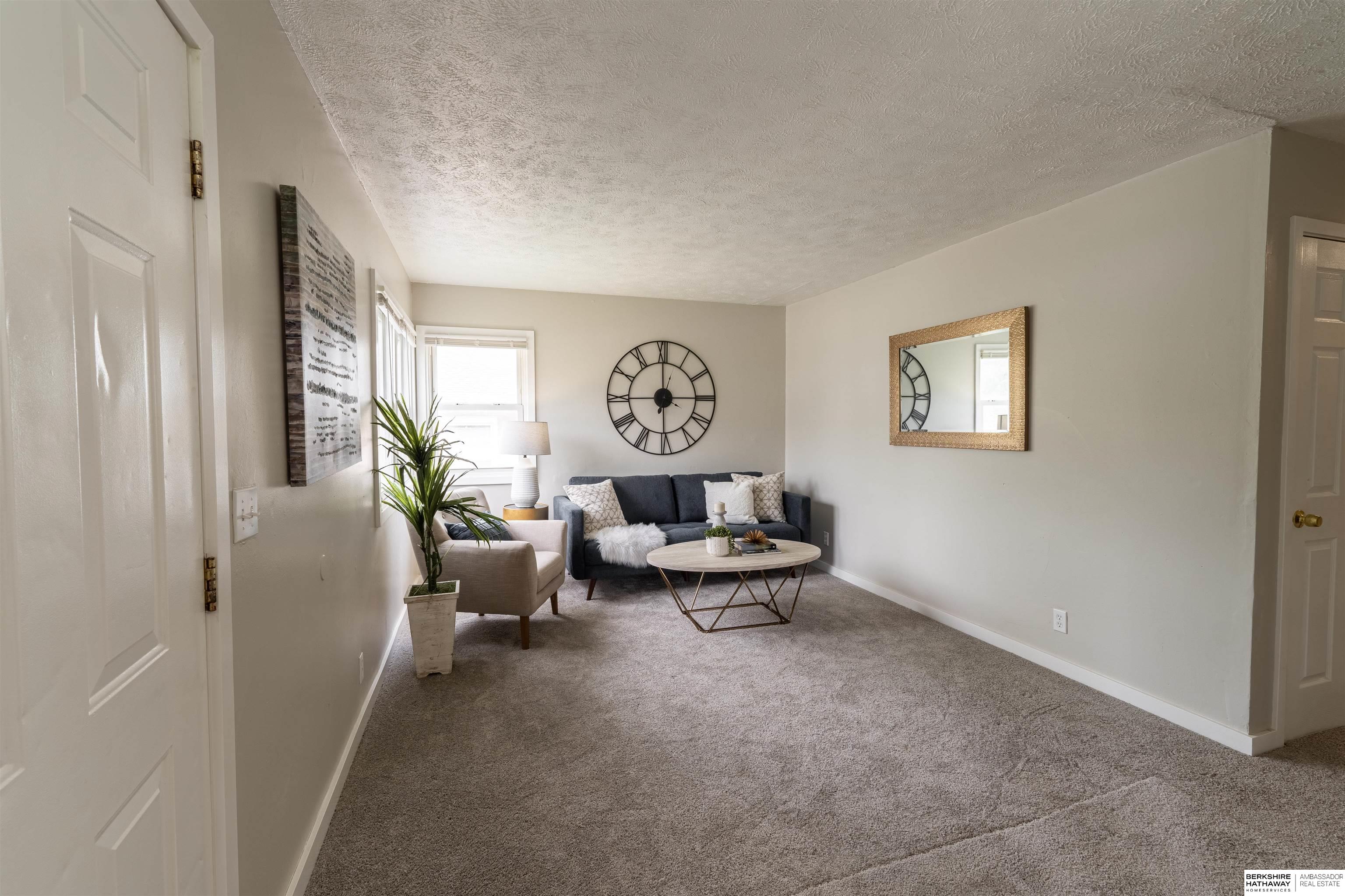 Omaha, Nebraska 68111, United States, 3 Bedrooms Bedrooms, ,1 BathroomBathrooms,Residential,Pending,115294