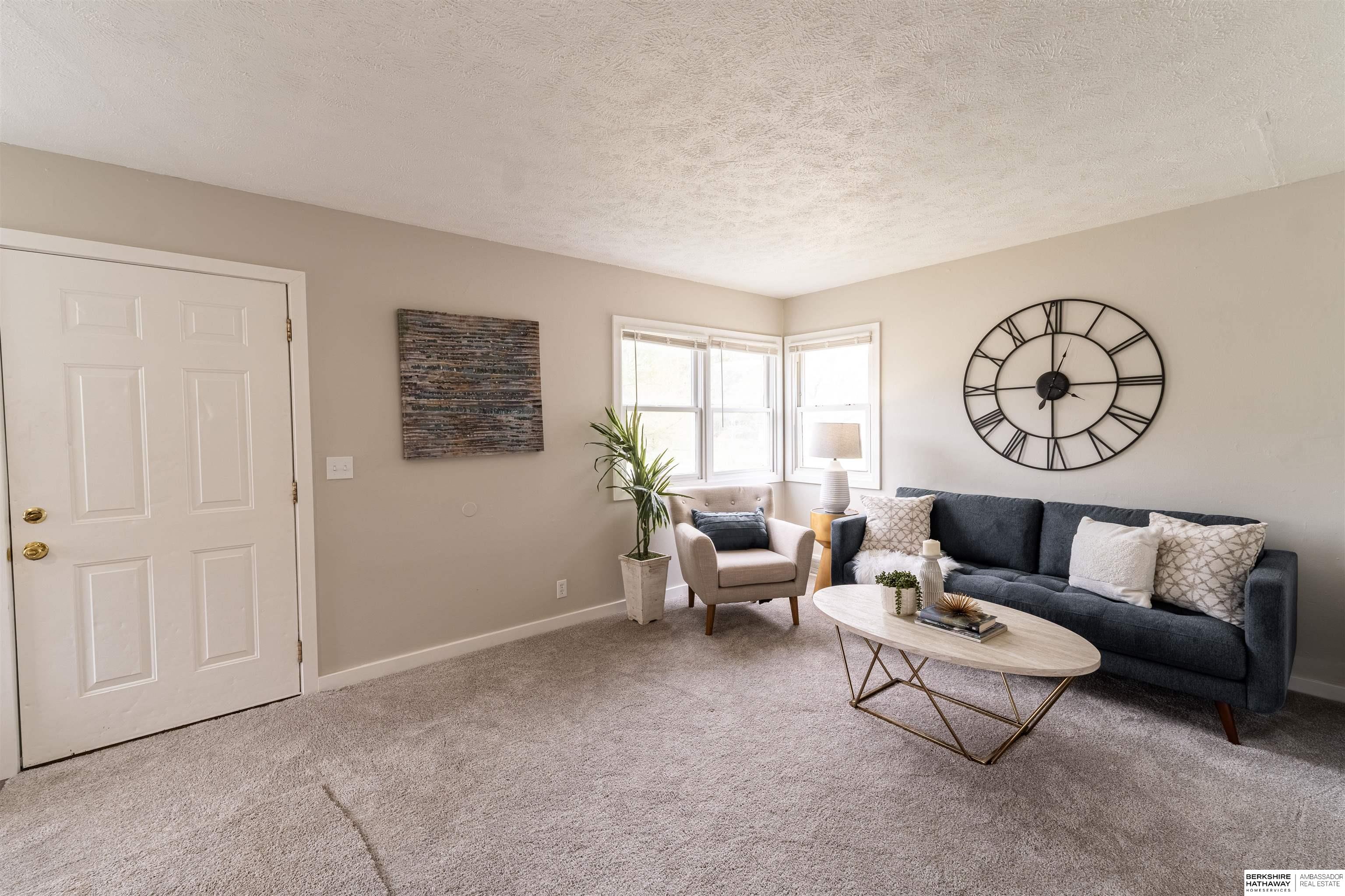 Omaha, Nebraska 68111, United States, 3 Bedrooms Bedrooms, ,1 BathroomBathrooms,Residential,Pending,115294