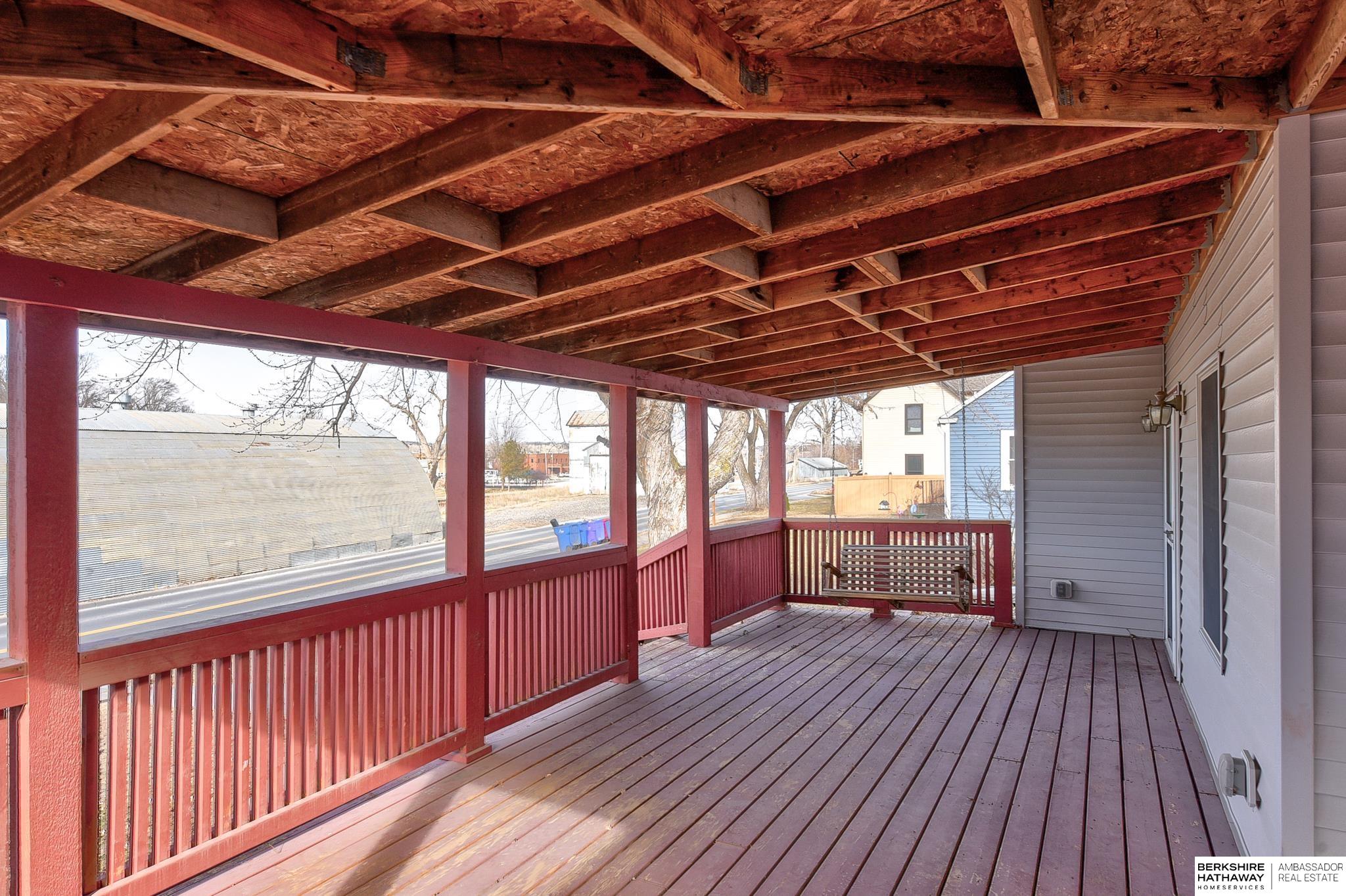 Louisville, Nebraska 68037, United States, 4 Bedrooms Bedrooms, ,4 BathroomsBathrooms,Residential,Pending,12961