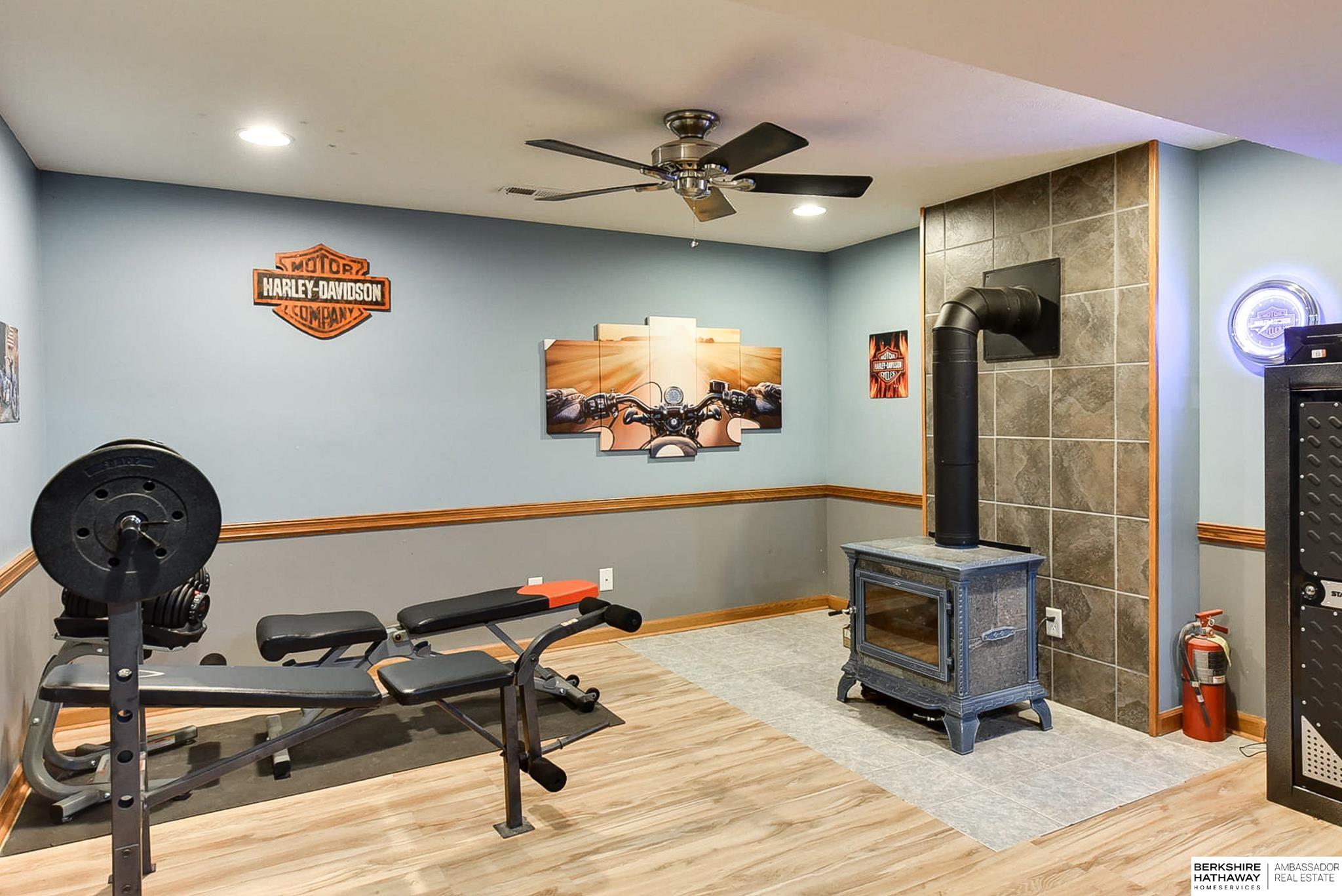 Louisville, Nebraska 68037, United States, 4 Bedrooms Bedrooms, ,4 BathroomsBathrooms,Residential,Pending,12961