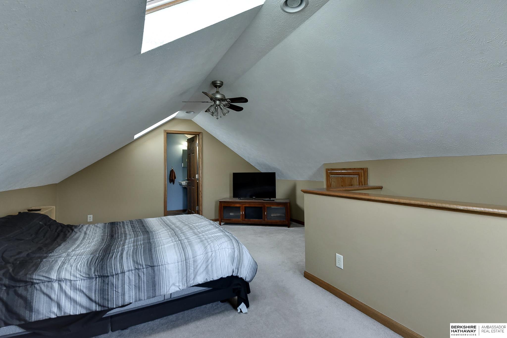 Louisville, Nebraska 68037, United States, 4 Bedrooms Bedrooms, ,4 BathroomsBathrooms,Residential,Pending,12961