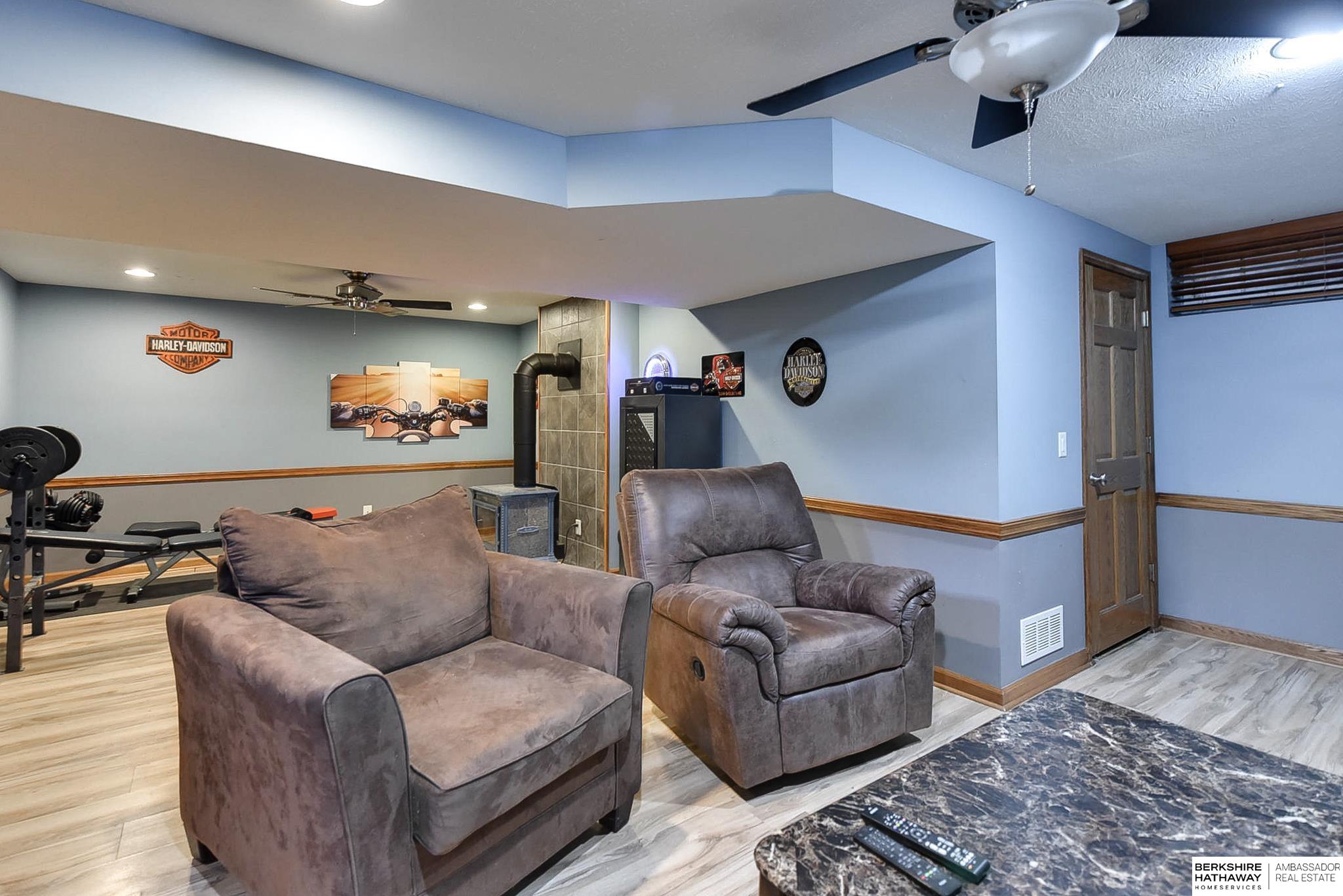 Louisville, Nebraska 68037, United States, 4 Bedrooms Bedrooms, ,4 BathroomsBathrooms,Residential,Pending,12961