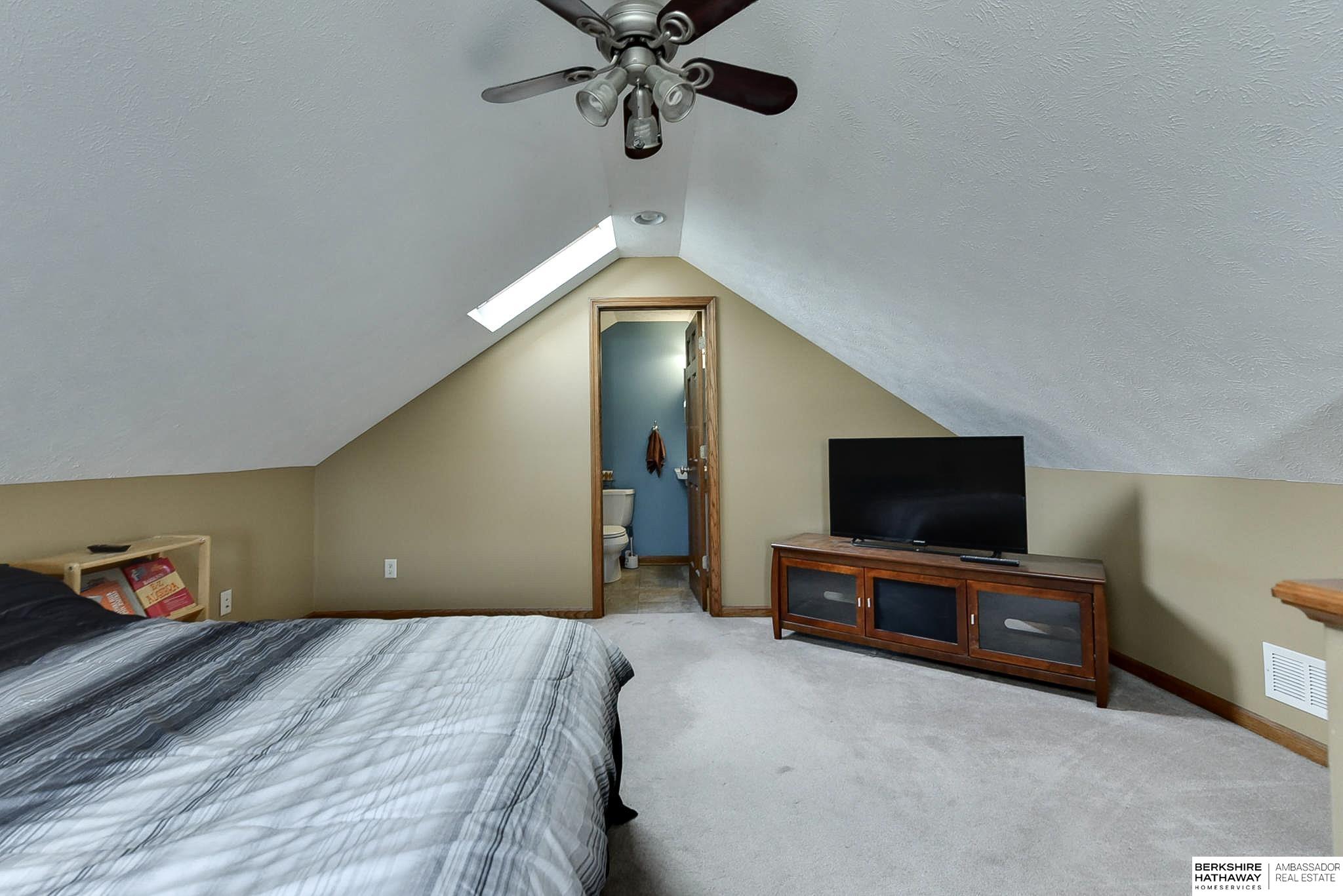 Louisville, Nebraska 68037, United States, 4 Bedrooms Bedrooms, ,4 BathroomsBathrooms,Residential,Pending,12961