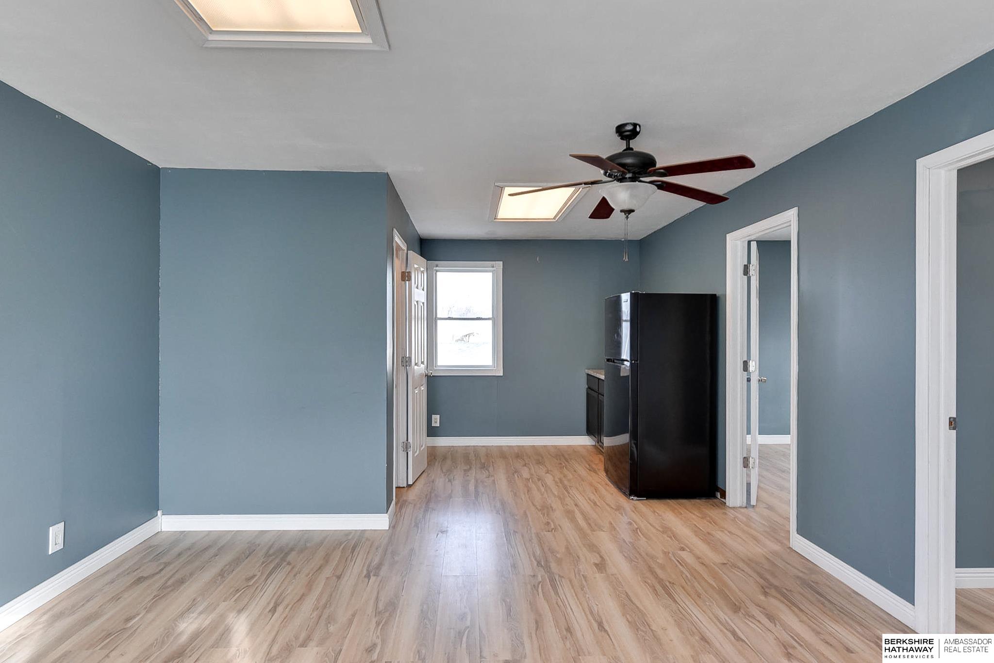 Louisville, Nebraska 68037, United States, 4 Bedrooms Bedrooms, ,4 BathroomsBathrooms,Residential,Pending,12961