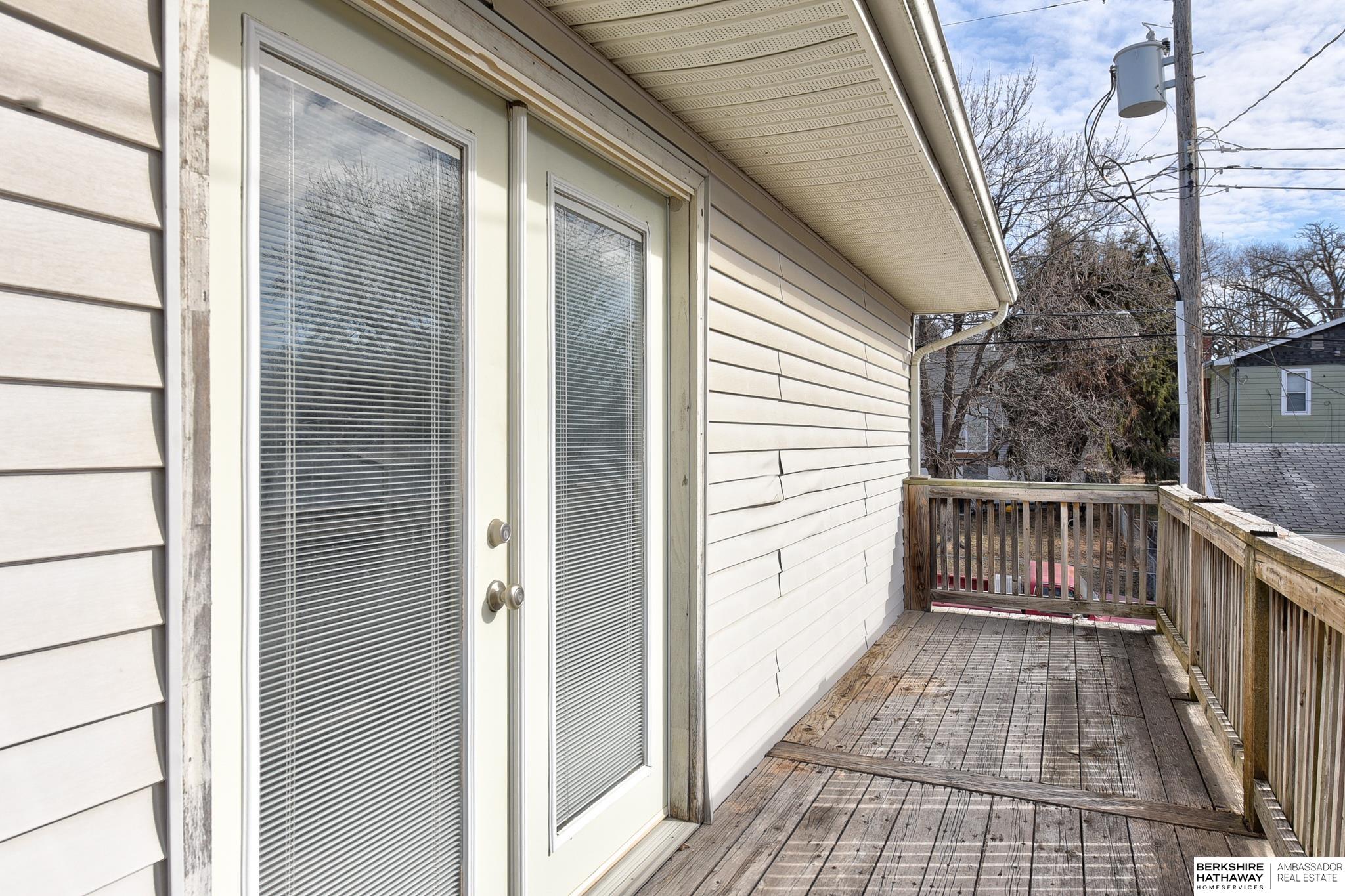 Louisville, Nebraska 68037, United States, 4 Bedrooms Bedrooms, ,4 BathroomsBathrooms,Residential,Pending,12961