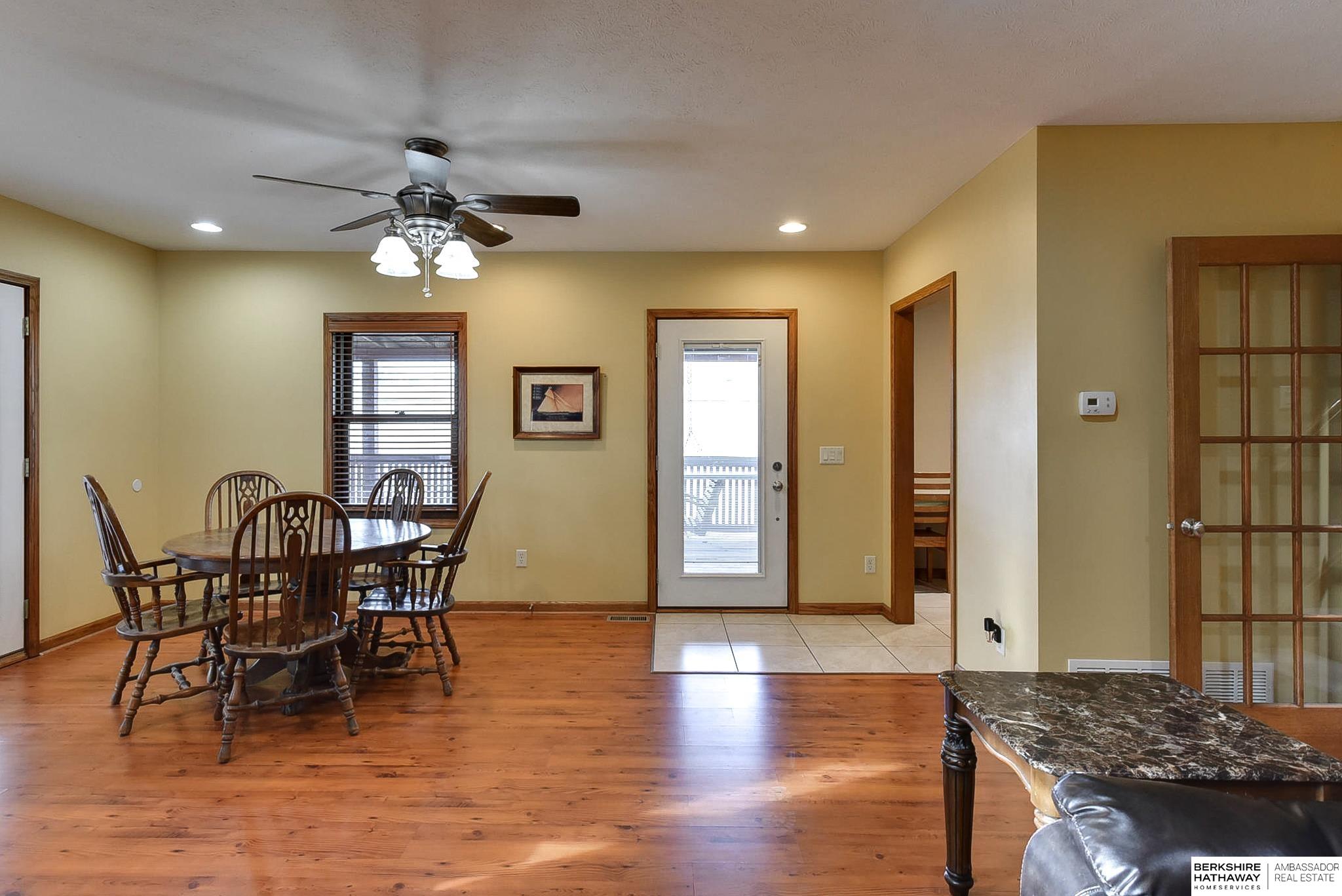 Louisville, Nebraska 68037, United States, 4 Bedrooms Bedrooms, ,4 BathroomsBathrooms,Residential,Pending,12961