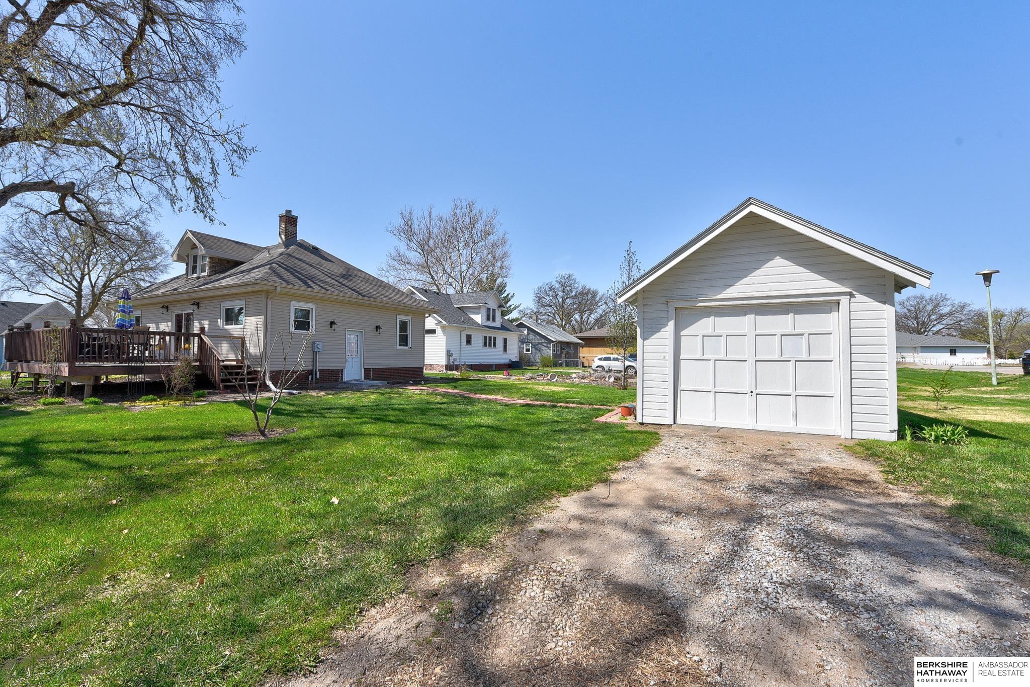 Wahoo, Nebraska 68066, United States, 3 Bedrooms Bedrooms, ,2 BathroomsBathrooms,Residential,Pending,111331