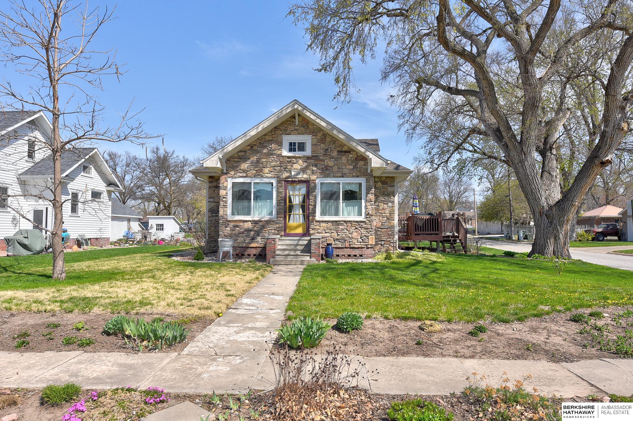 Wahoo, Nebraska 68066, United States, 3 Bedrooms Bedrooms, ,2 BathroomsBathrooms,Residential,Pending,111331