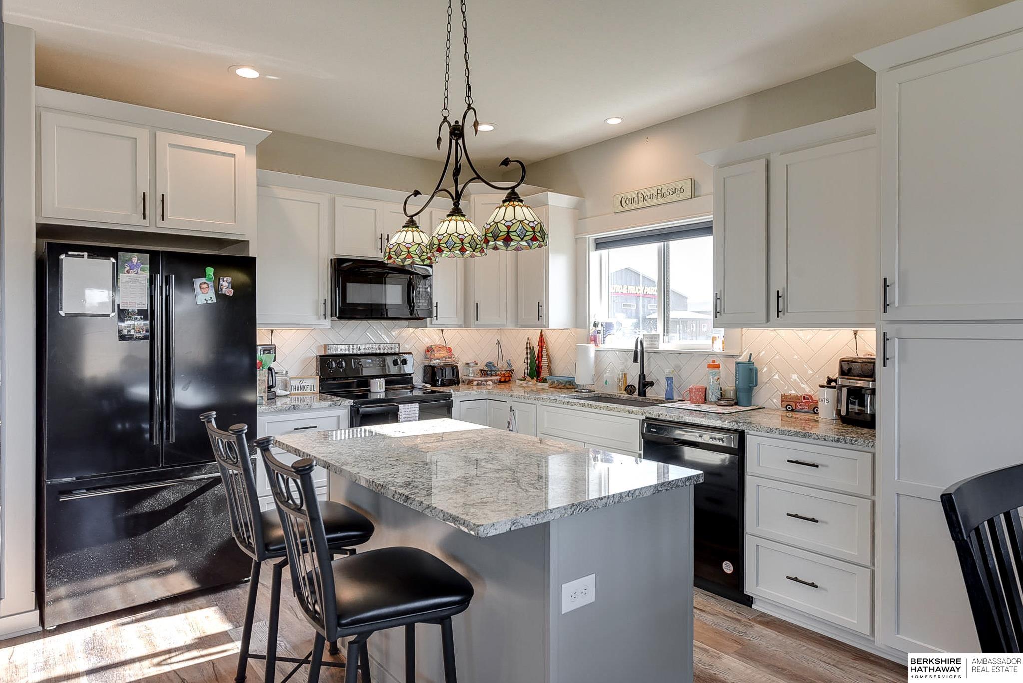 Louisville, Nebraska 68037, United States, 3 Bedrooms Bedrooms, ,3 BathroomsBathrooms,Residential,Pending,26059