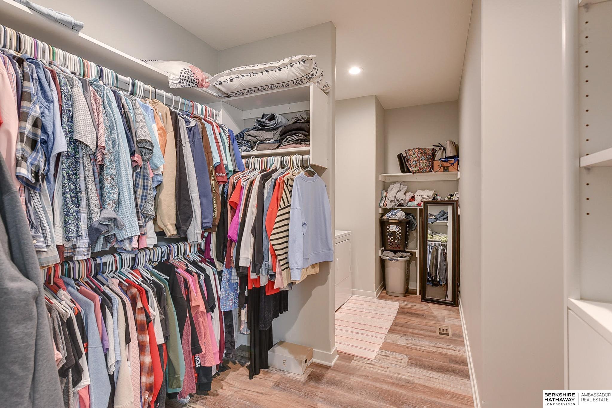 Louisville, Nebraska 68037, United States, 3 Bedrooms Bedrooms, ,3 BathroomsBathrooms,Residential,Pending,26059