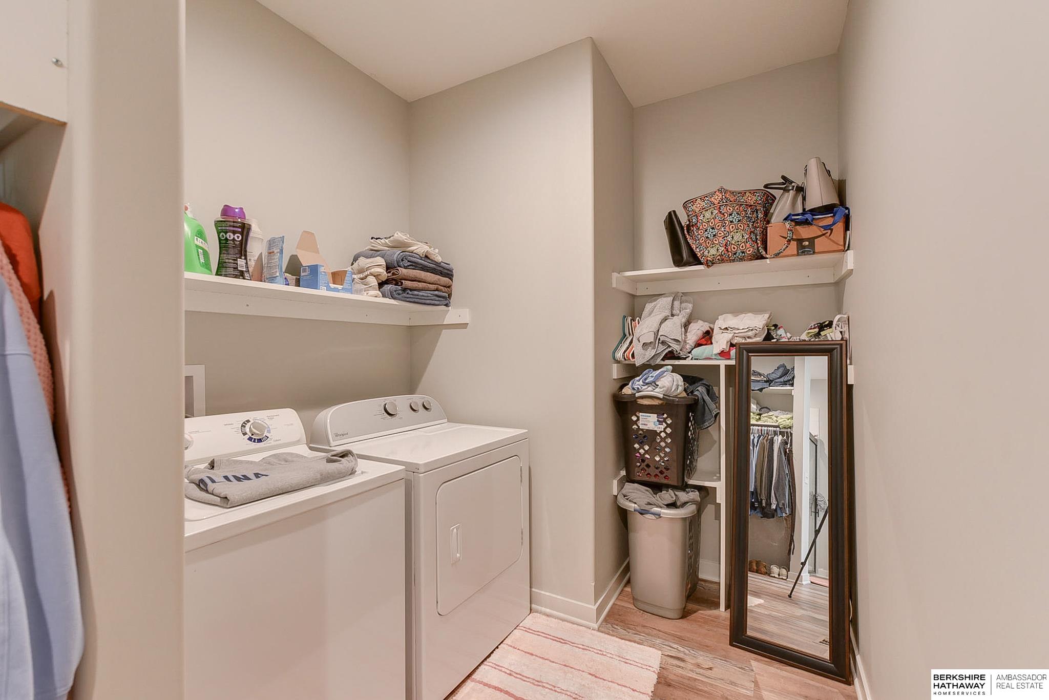 Louisville, Nebraska 68037, United States, 3 Bedrooms Bedrooms, ,3 BathroomsBathrooms,Residential,Pending,26059