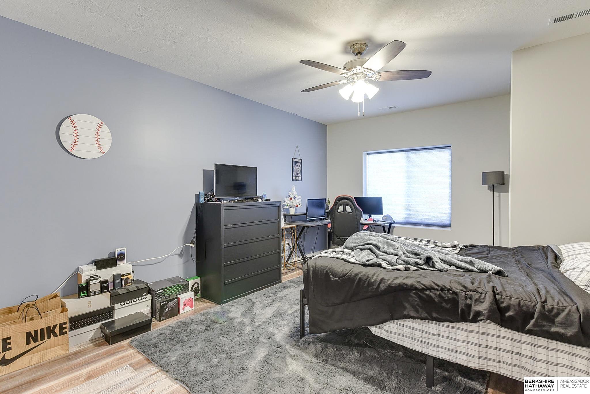 Louisville, Nebraska 68037, United States, 3 Bedrooms Bedrooms, ,3 BathroomsBathrooms,Residential,Pending,26059