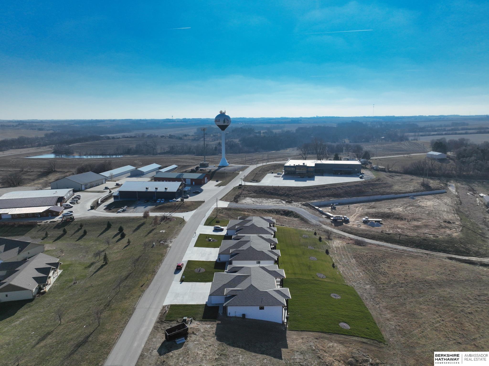 Louisville, Nebraska 68037, United States, 3 Bedrooms Bedrooms, ,3 BathroomsBathrooms,Residential,Pending,26059