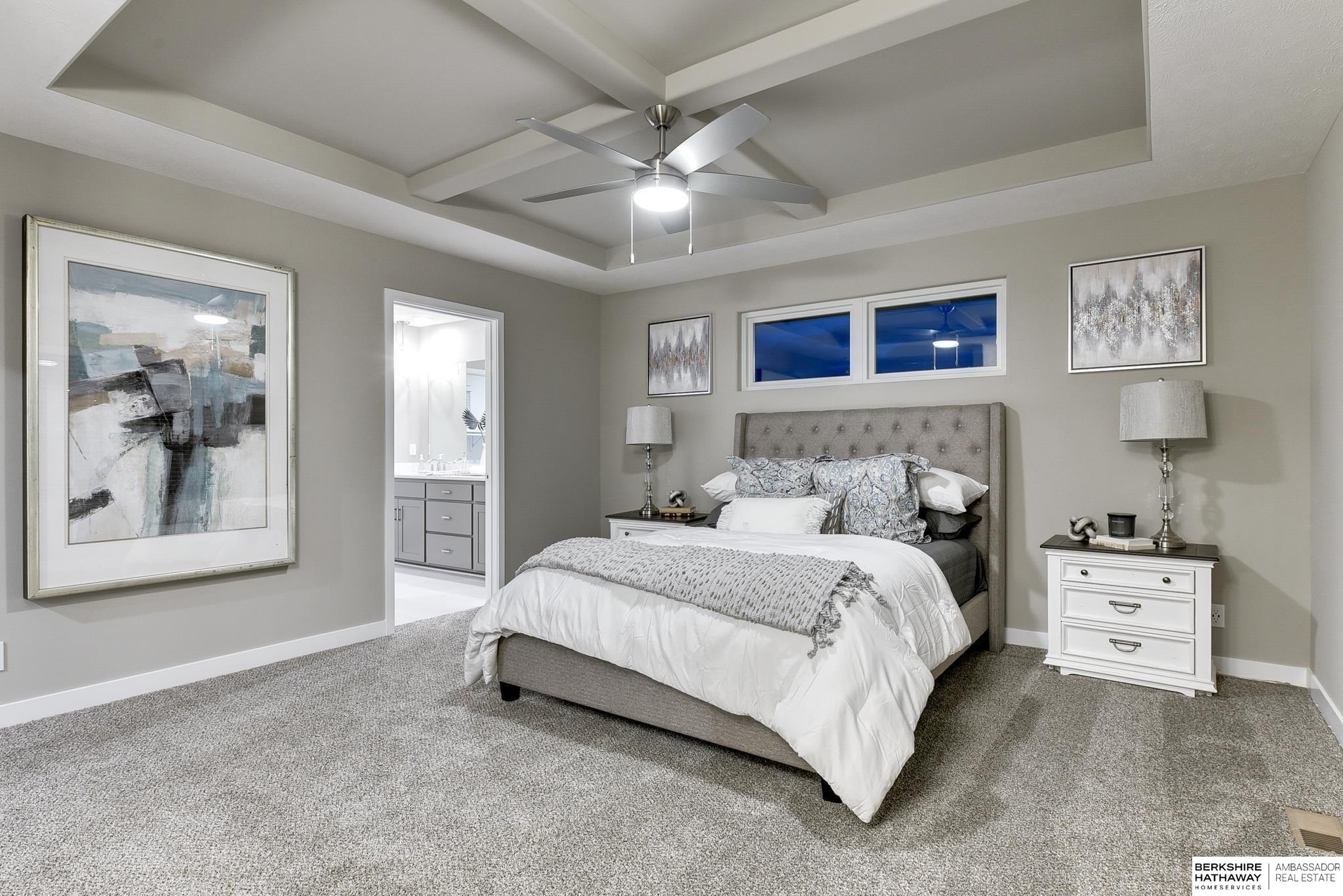 Omaha, Nebraska 68135, United States, 4 Bedrooms Bedrooms, ,3 BathroomsBathrooms,Residential,Pending,33984