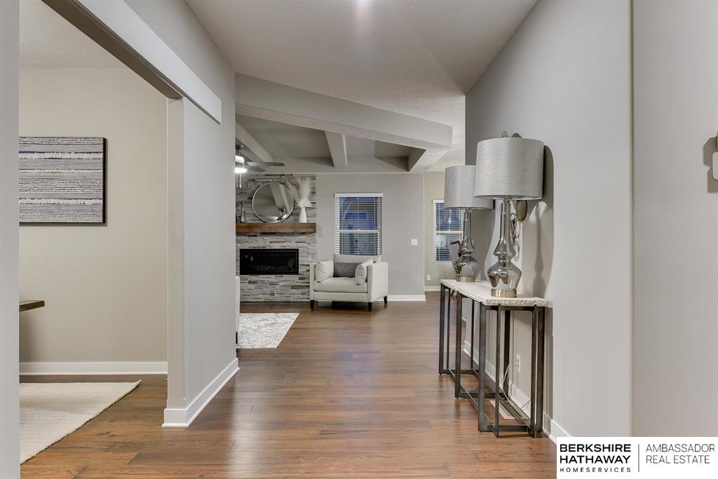 Omaha, Nebraska 68135, United States, 4 Bedrooms Bedrooms, ,3 BathroomsBathrooms,Residential,Pending,33984