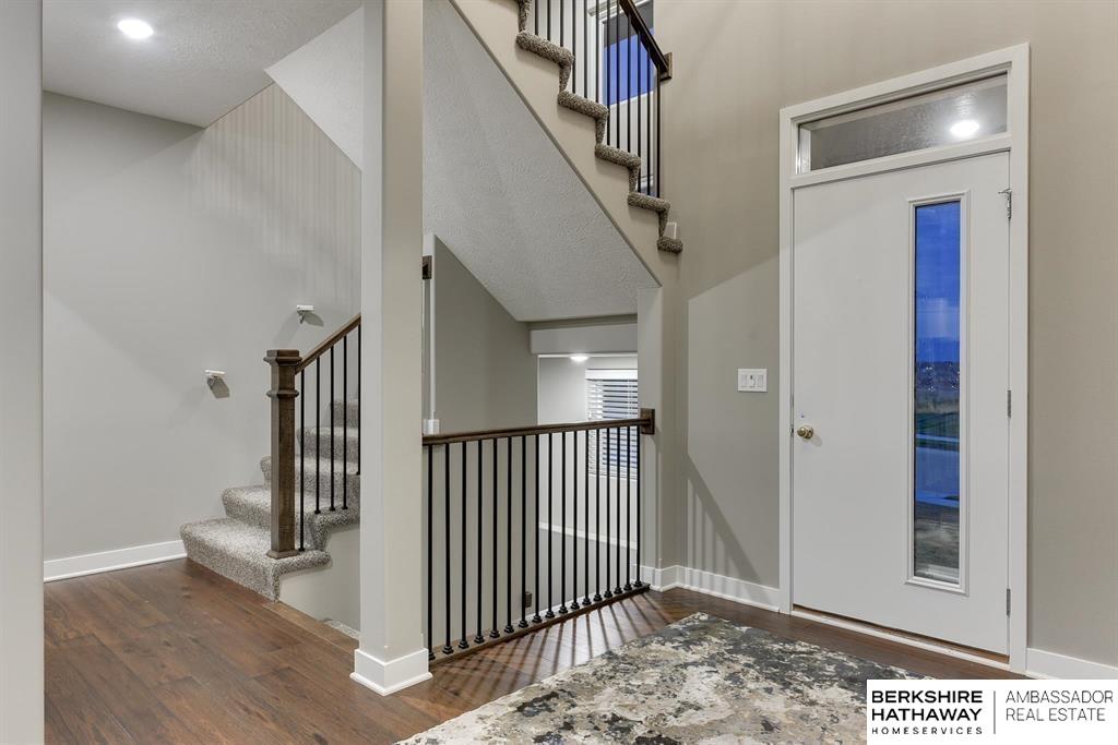 Omaha, Nebraska 68135, United States, 4 Bedrooms Bedrooms, ,3 BathroomsBathrooms,Residential,Pending,33984